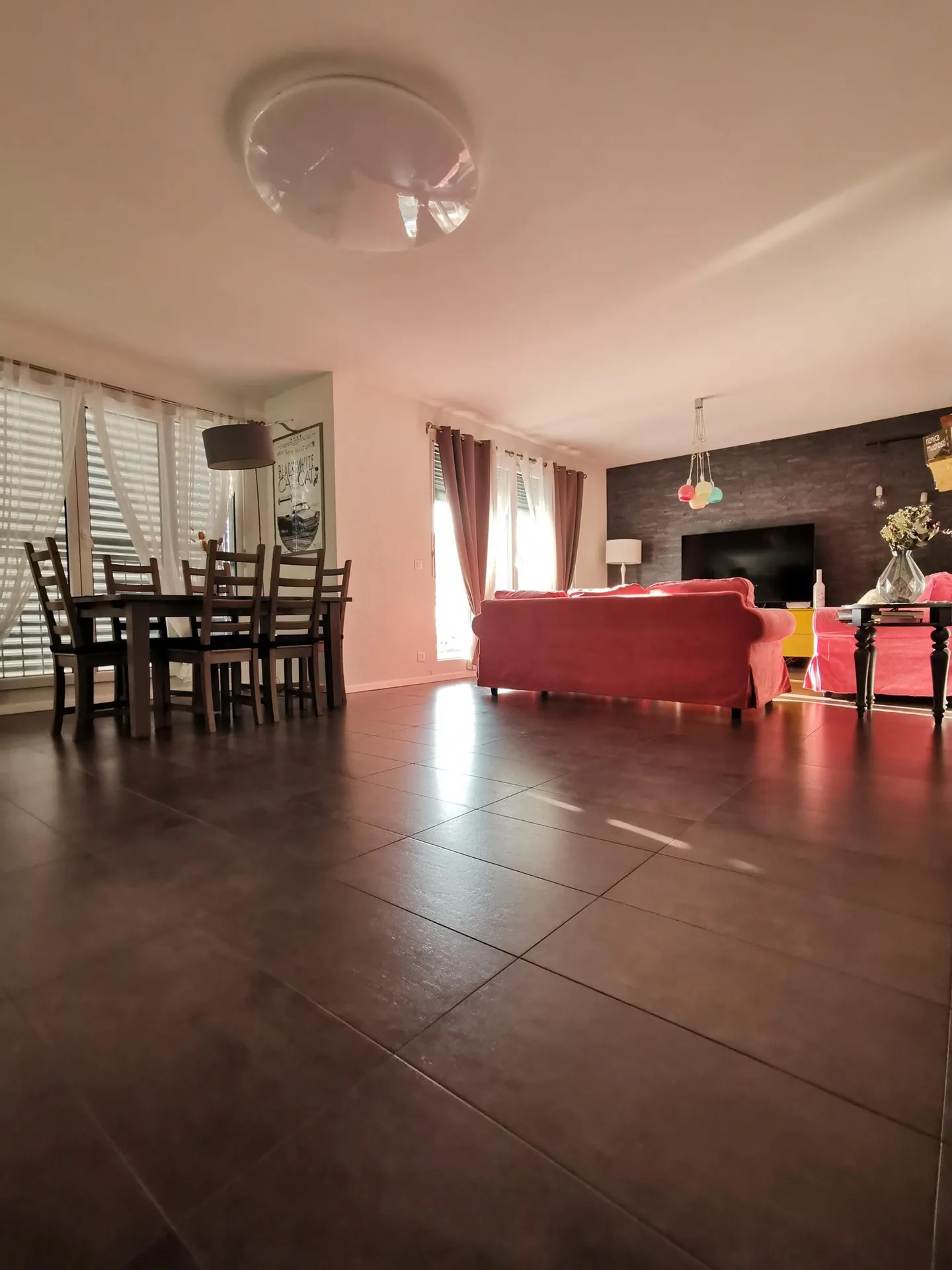 Appartement charmant de 3,5 pièces avec balcon à Yverdon-les-Bains - Photo 1 sur 11