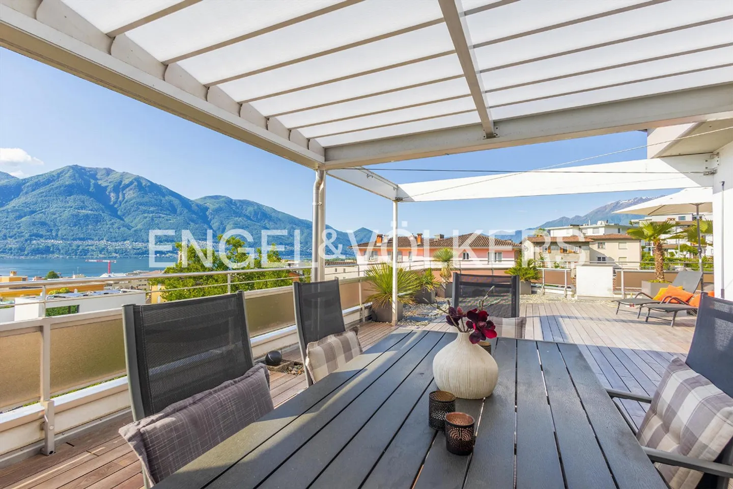 Penthouse 5.5 pièces avec magnifique terrasse ensoleillée (48) - Photo 2 sur 15