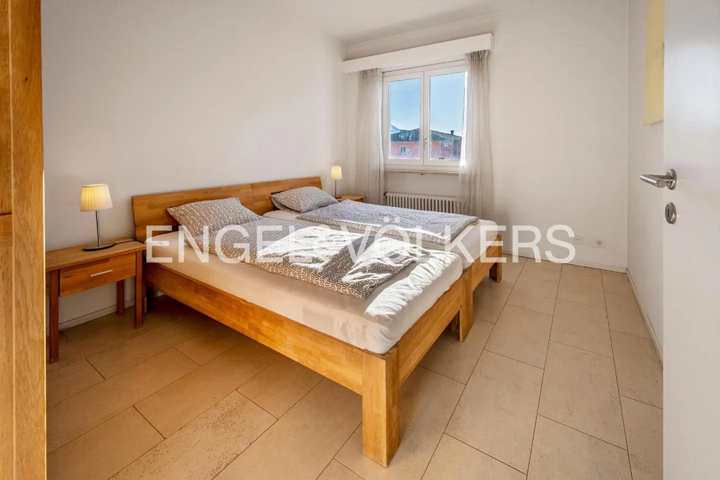 Penthouse 5.5 pièces avec magnifique terrasse ensoleillée (48) - Photo 10 sur 15