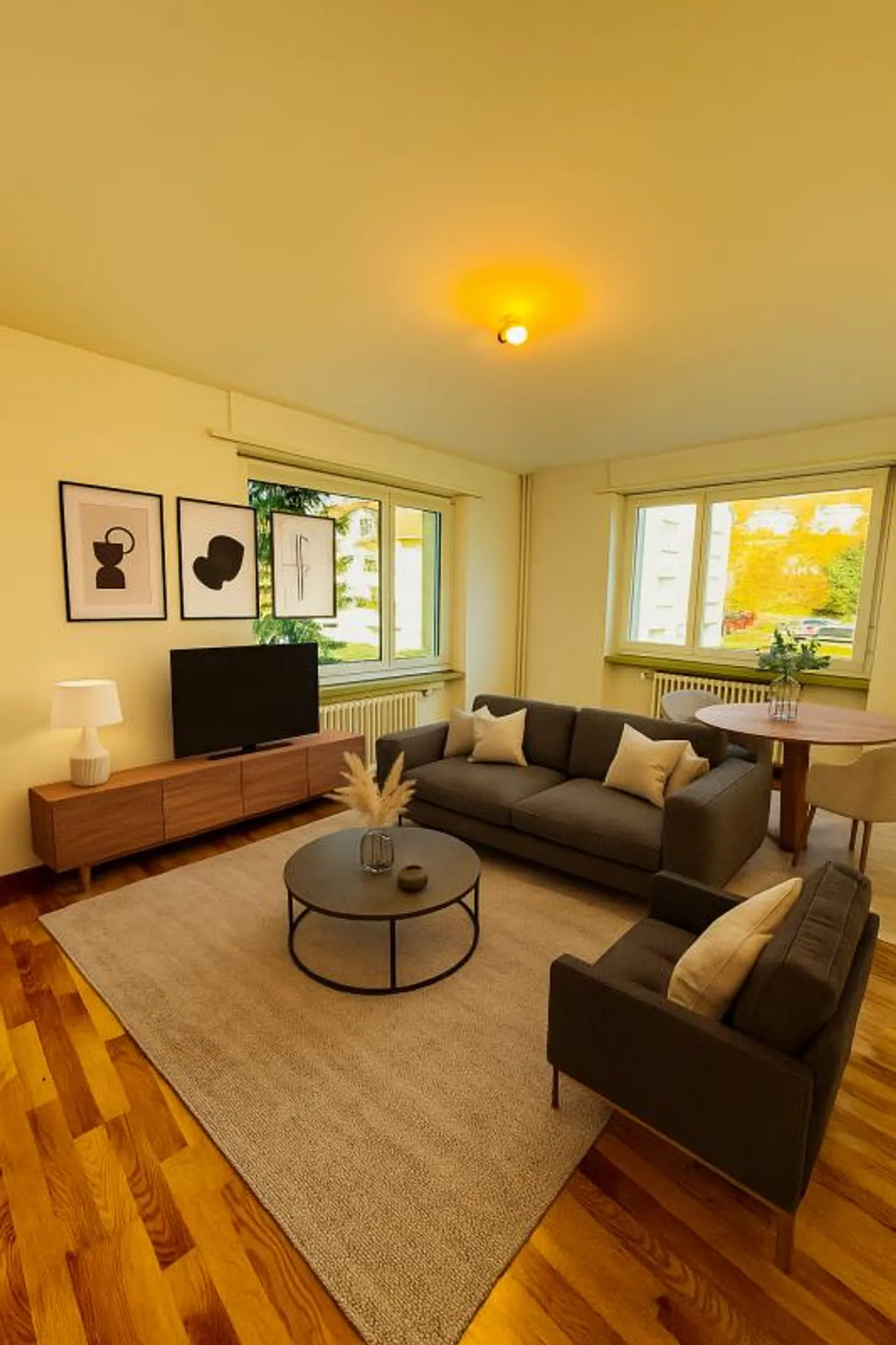 Appartement calme dans un quartier ensoleillé - Photo 2 sur 5