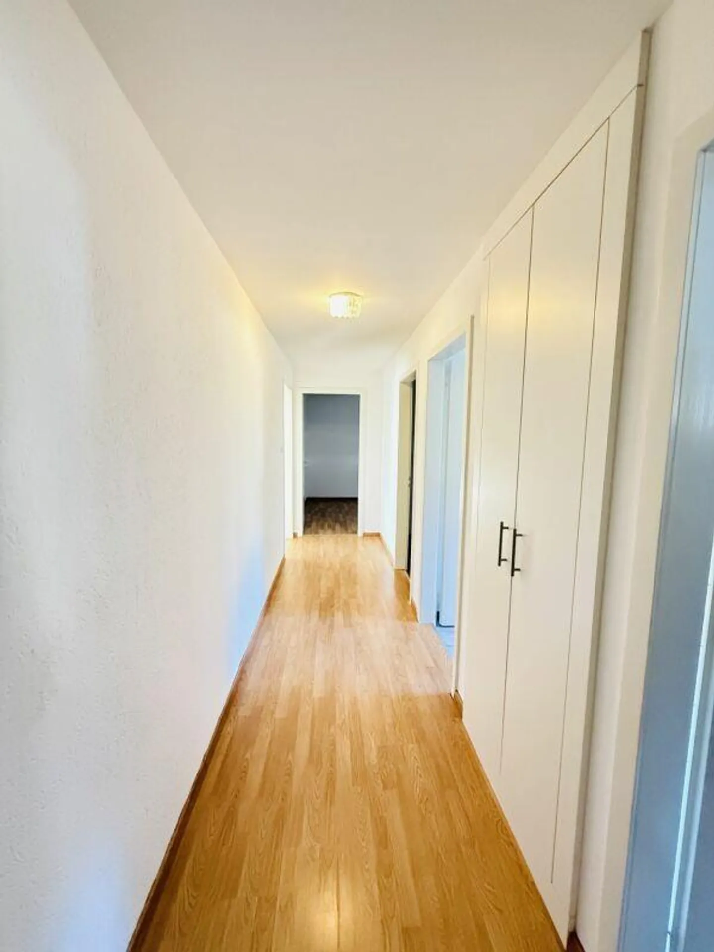 Appartement calme dans un quartier ensoleillé - Photo 3 sur 5