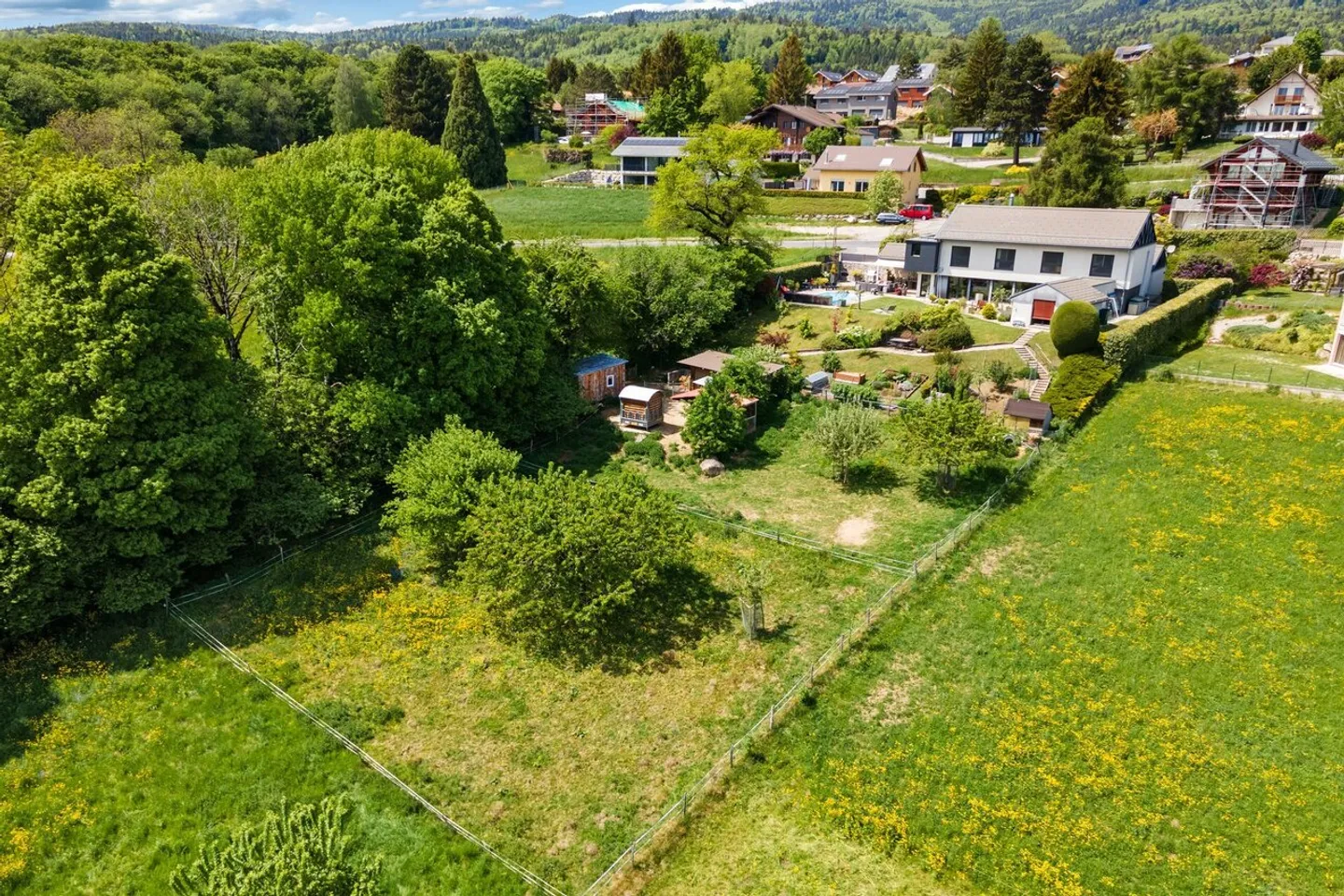 Contemporary Villa with Lake and Alps View - Photo 30 of 41