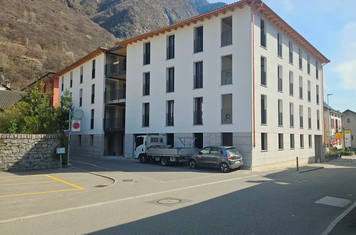 NUOVI 3.5 LOCALI IN CENTRO A BIASCA - Foto 2 von 9