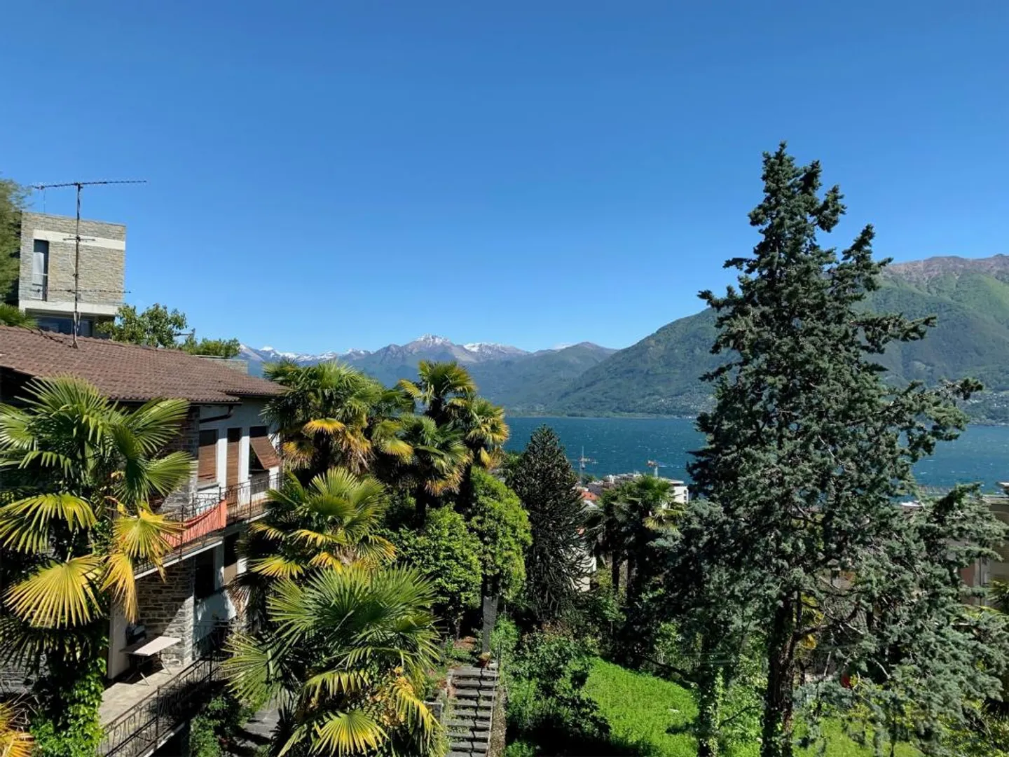 Magnificent Villa in Muralto - Foto 5 von 8