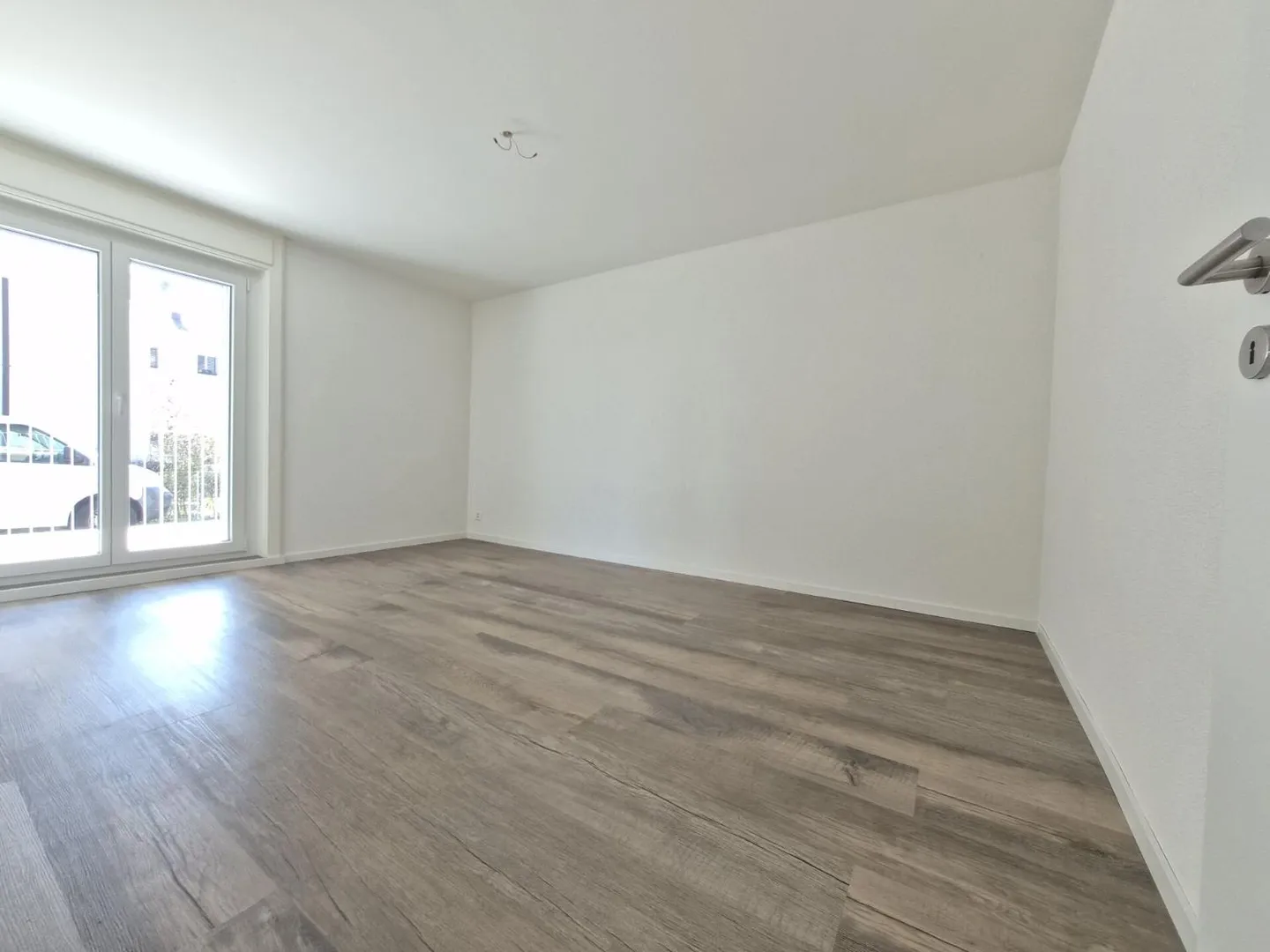 Apartment with 3.5 rooms on the ground floor - Photo 9 of 13