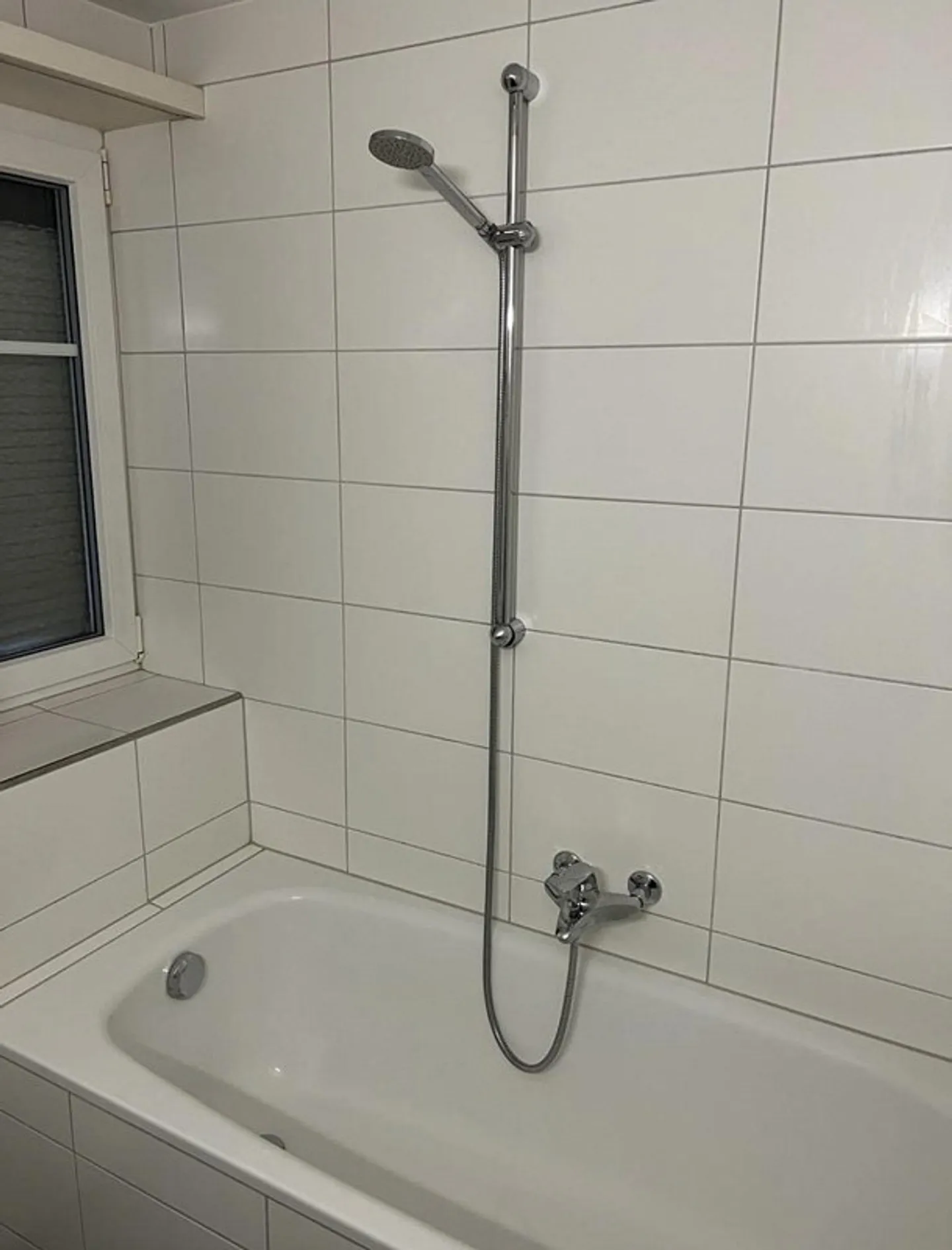 Charming 2.5-Room Apartment with Balcony in St. Gallen - Photo 5 of 8