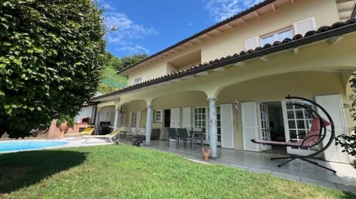 «Doppelhaushälfte mit Pool mit Blick auf den See in Bosco Luganese» - Foto 4 von 20