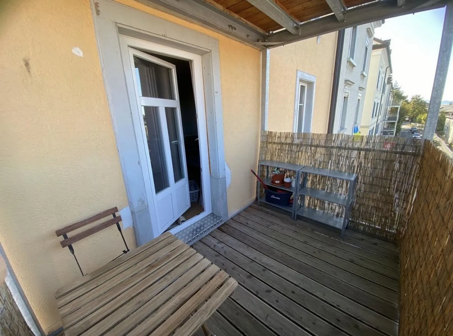Charming 2.5-Room Apartment with Balcony in St. Gallen - Photo 7 of 8