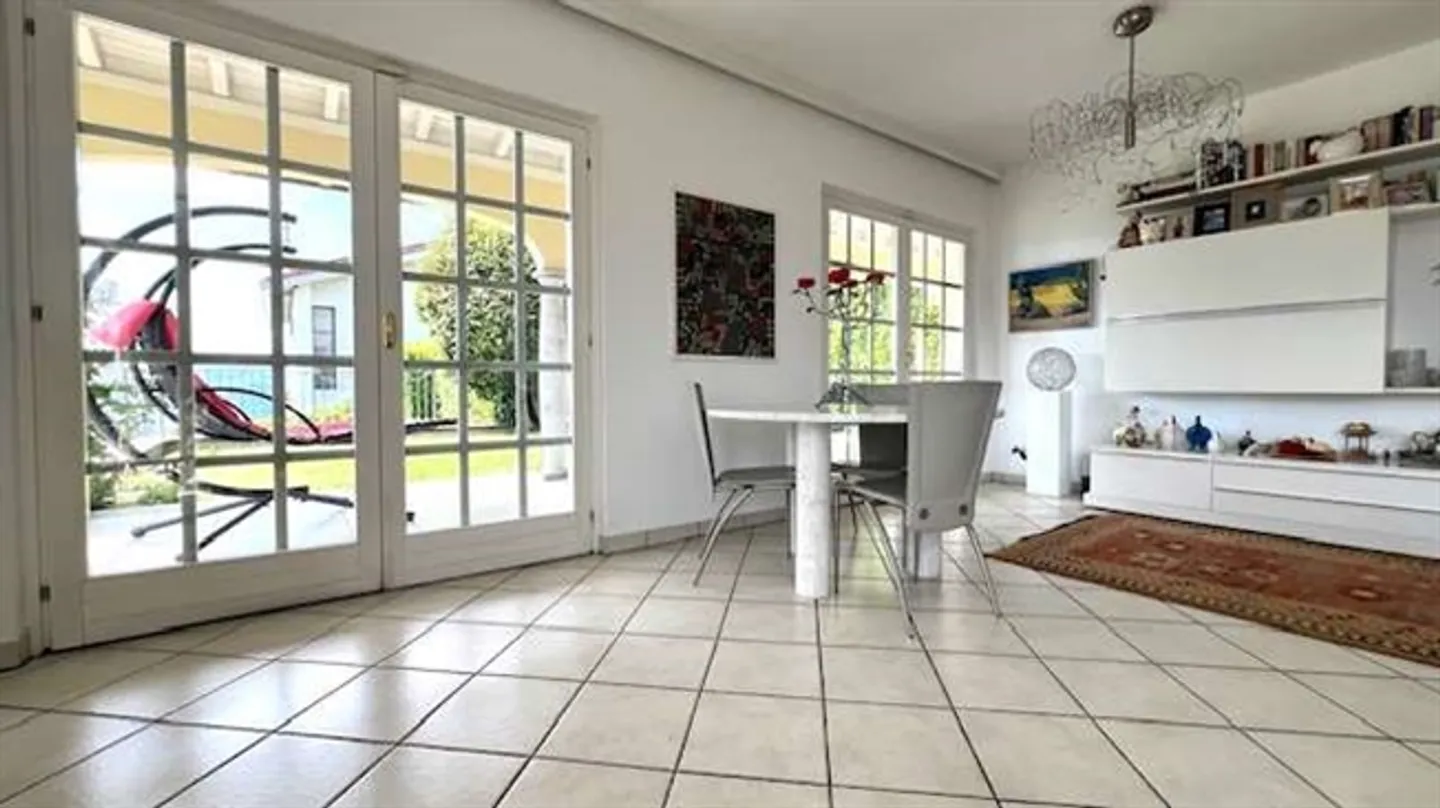 «Doppelhaushälfte mit Pool mit Blick auf den See in Bosco Luganese» - Foto 7 von 20