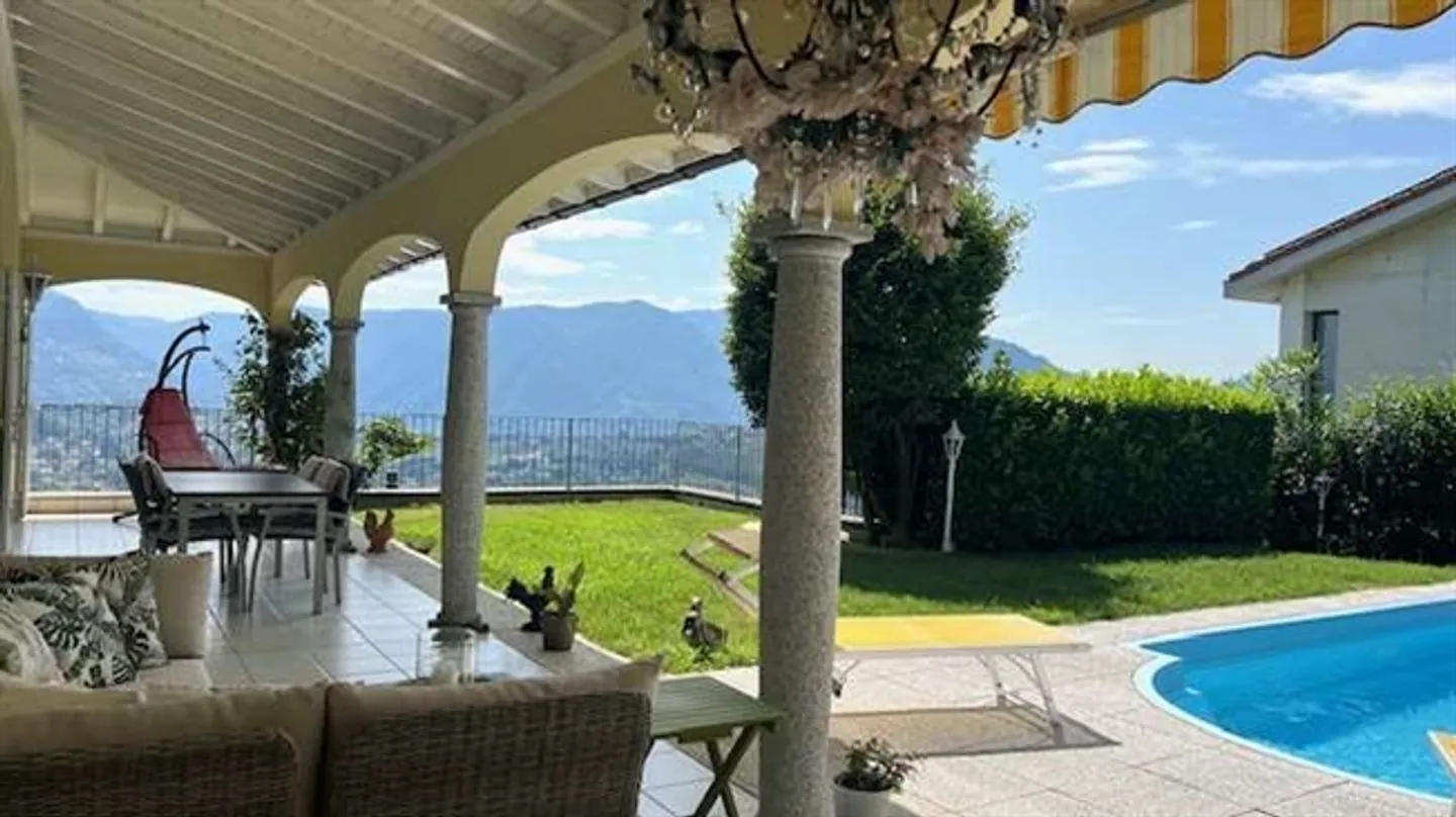 «Doppelhaushälfte mit Pool mit Blick auf den See in Bosco Luganese» - Foto 17 von 20