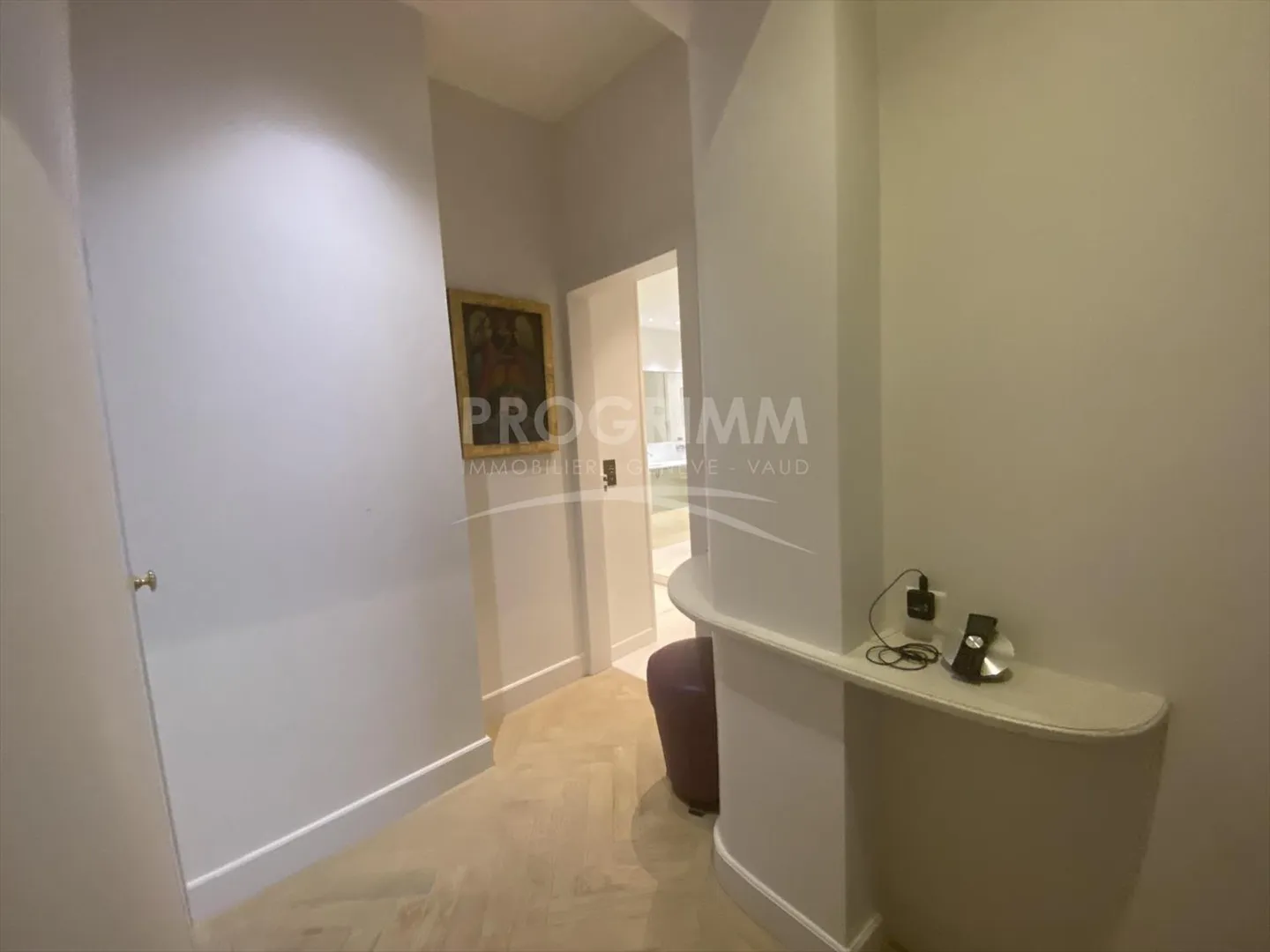 Esclusività - Magnifico e raro appartamento arredato - Place Bourg de Four + Parcheggio - Foto 9 di 10