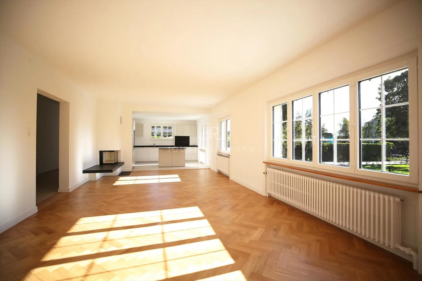 Single-family house with swimming pool ideally located - Photo 2 of 8