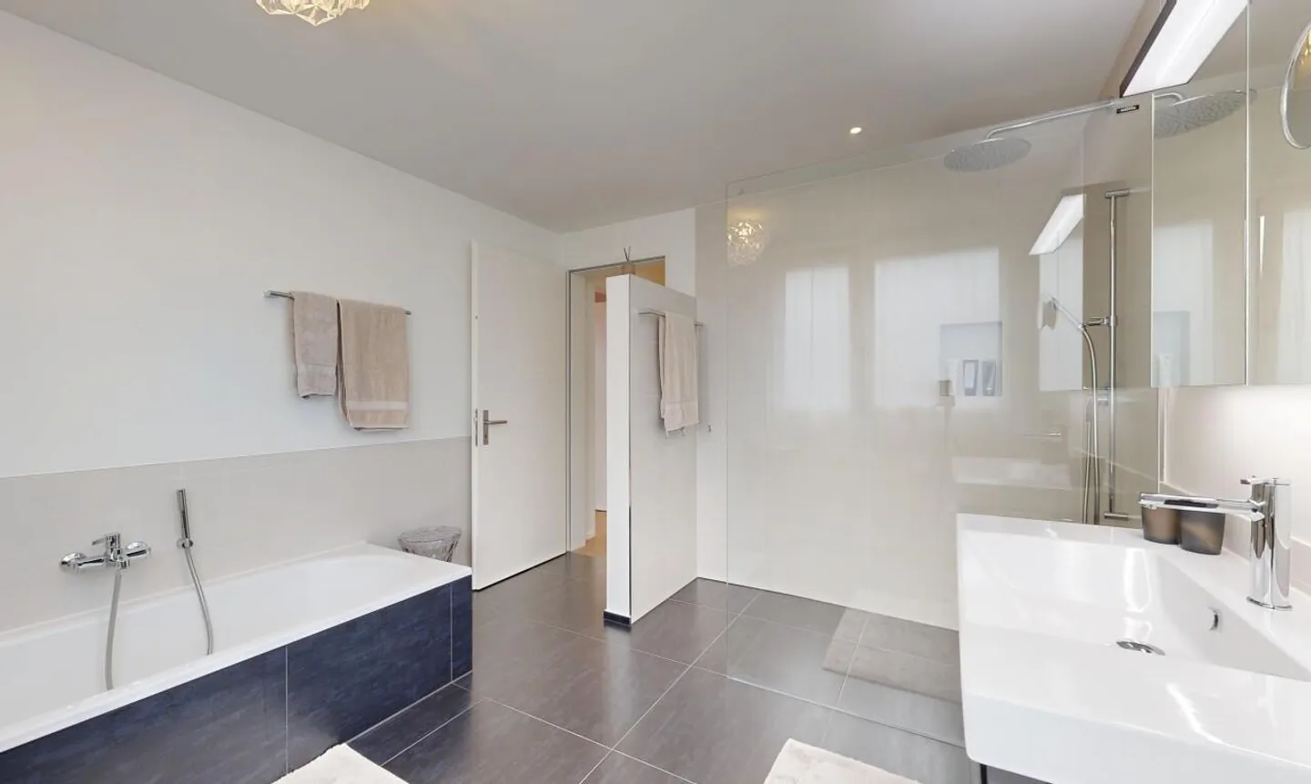 Maisonette moderna di 4½ stanze con balcone e ampio comfort abitativo - Foto 10 di 11