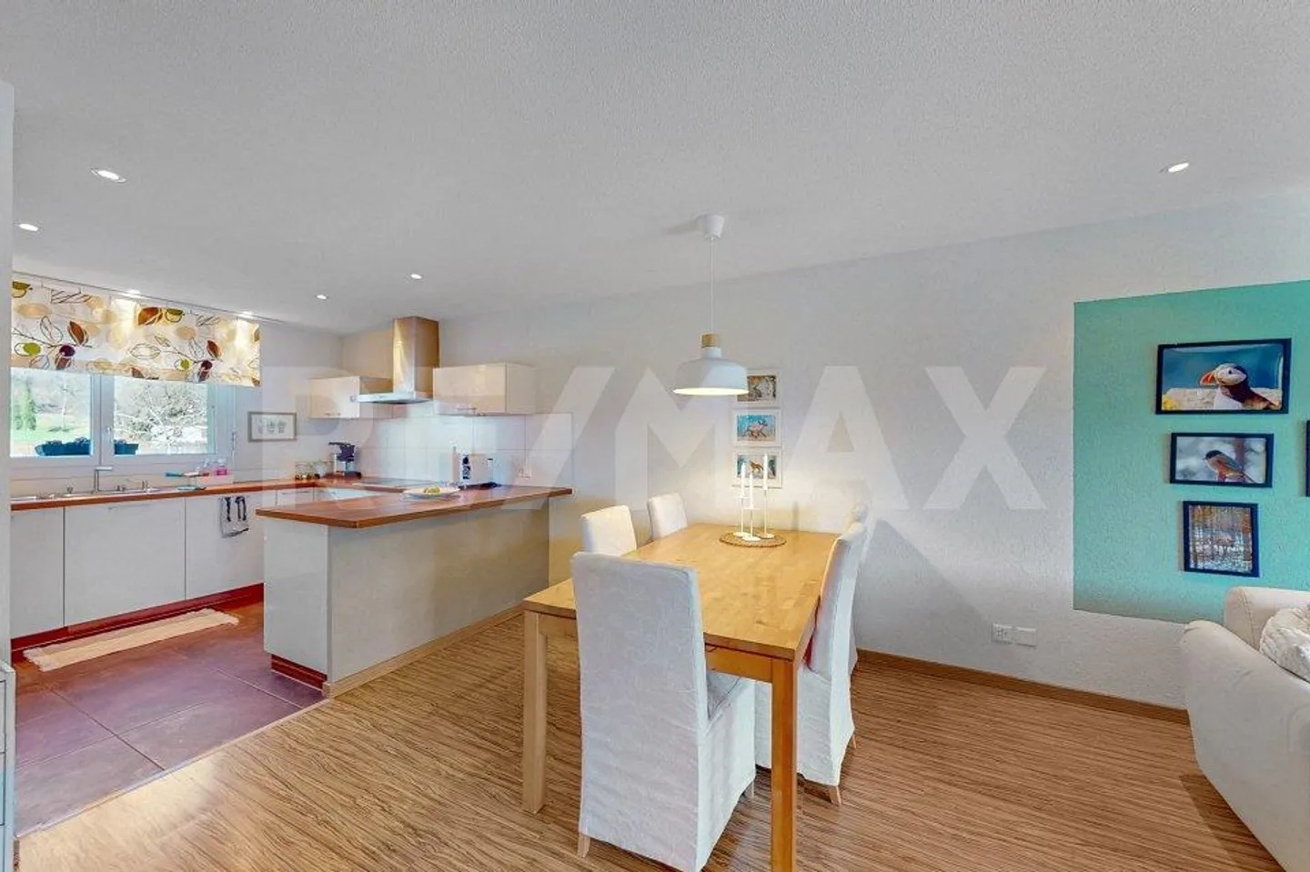 Doppelhaushälfte in attraktiver Steuergemeinde mit gepflegtem Garten - Photo 4 of 10