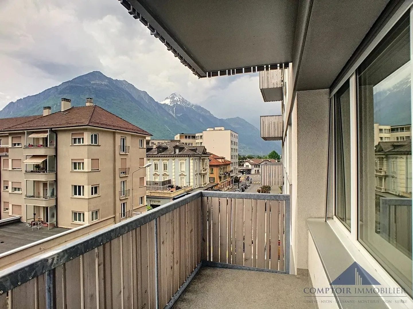 Appartement spacieux à Martigny - Photo 4 sur 8