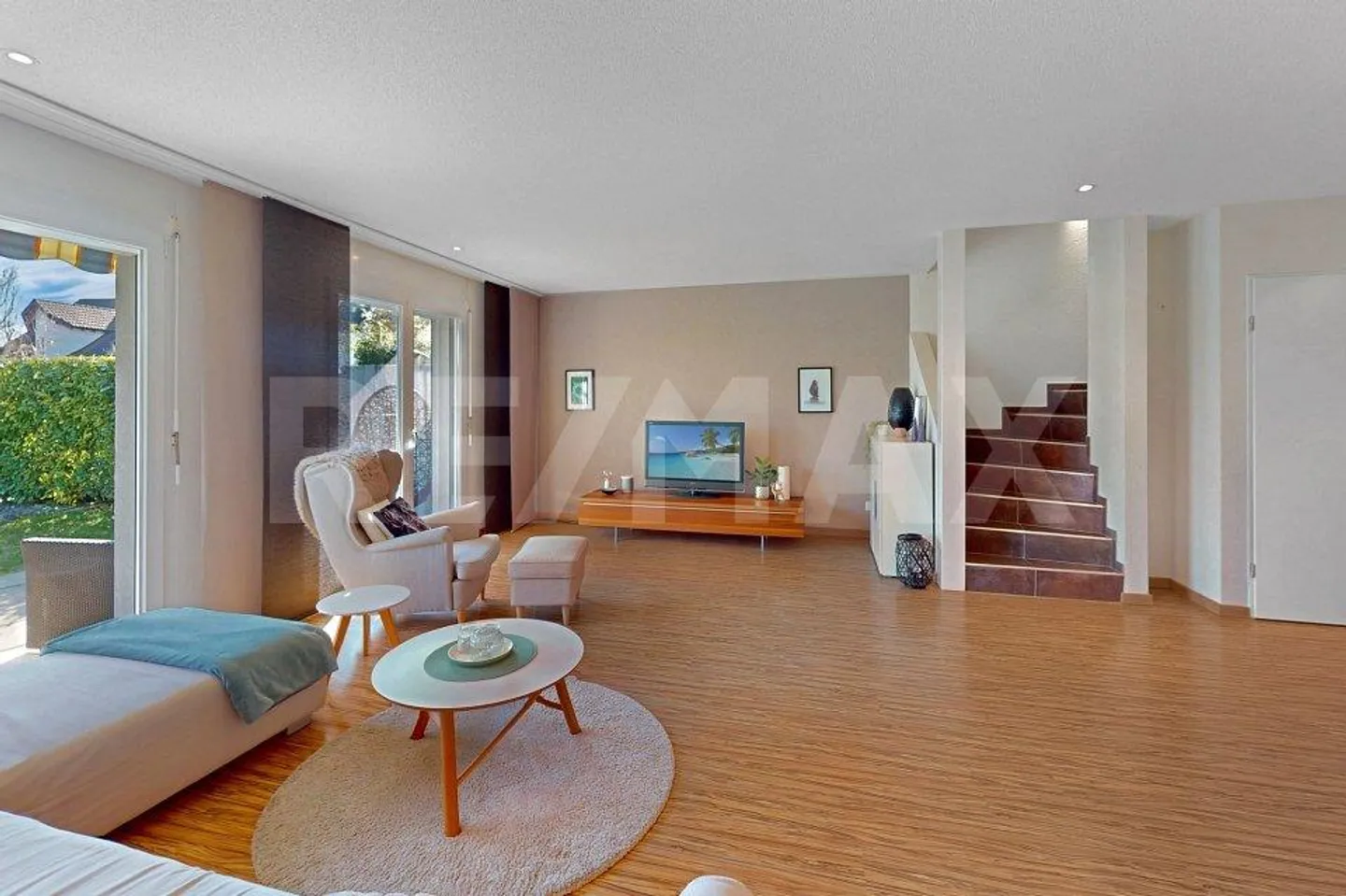 Doppelhaushälfte in attraktiver Steuergemeinde mit gepflegtem Garten - Photo 6 of 10