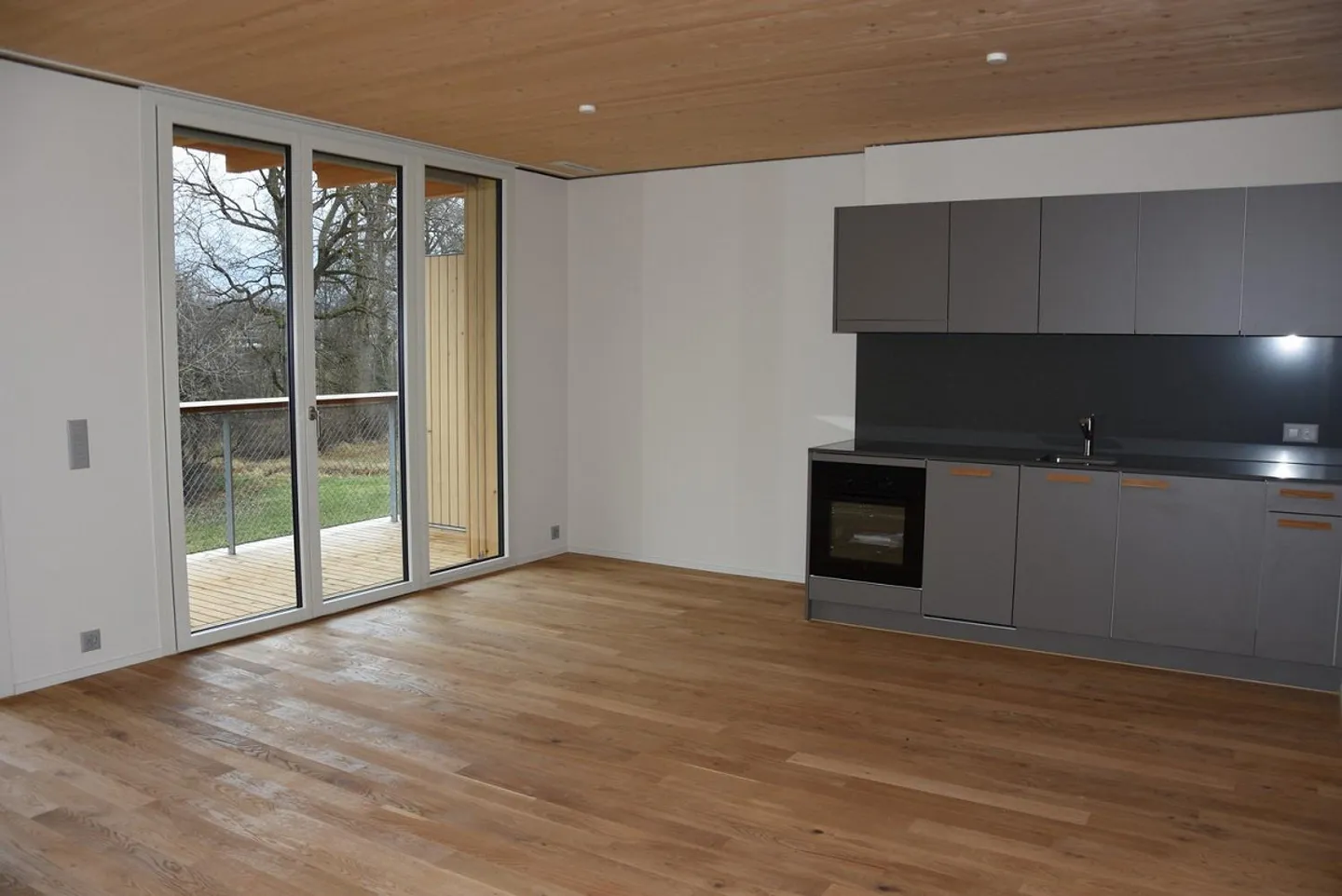 Vivere nel campo soleggiato: Dai una nuova dimensione al tuo stile di vita! - Foto 4 di 8