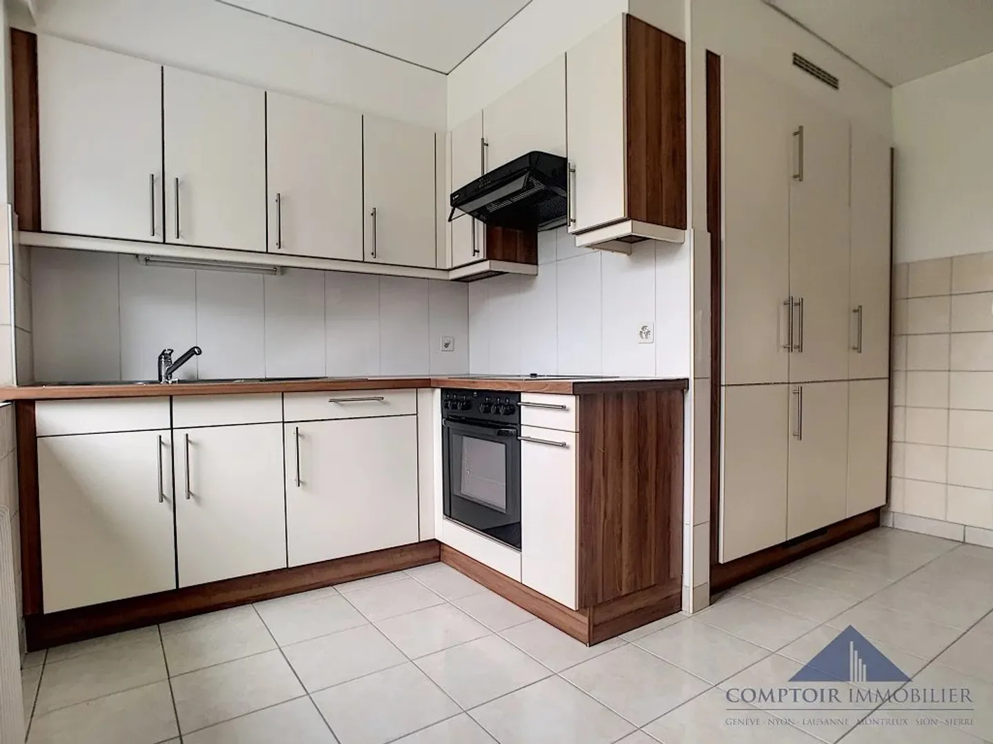 Appartement spacieux à Martigny - Photo 2 sur 8