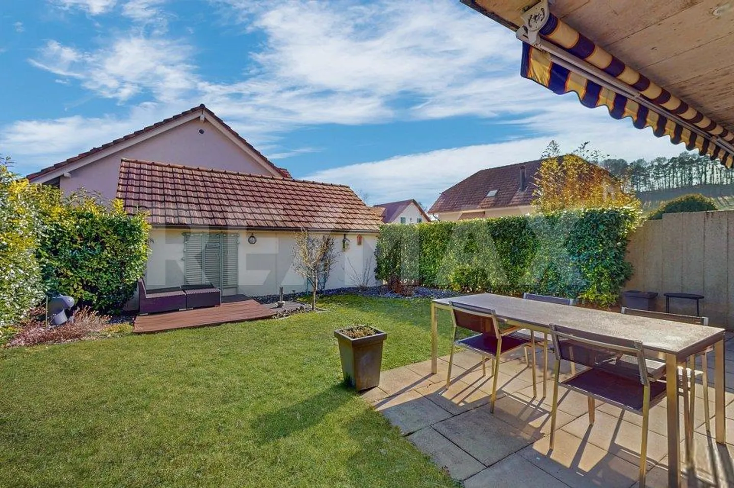 Doppelhaushälfte in attraktiver Steuergemeinde mit gepflegtem Garten - Photo 5 of 10