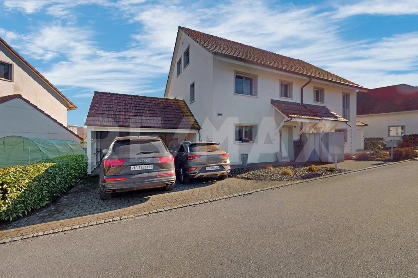 Doppelhaushälfte in attraktiver Steuergemeinde mit gepflegtem Garten - Photo 8 of 10