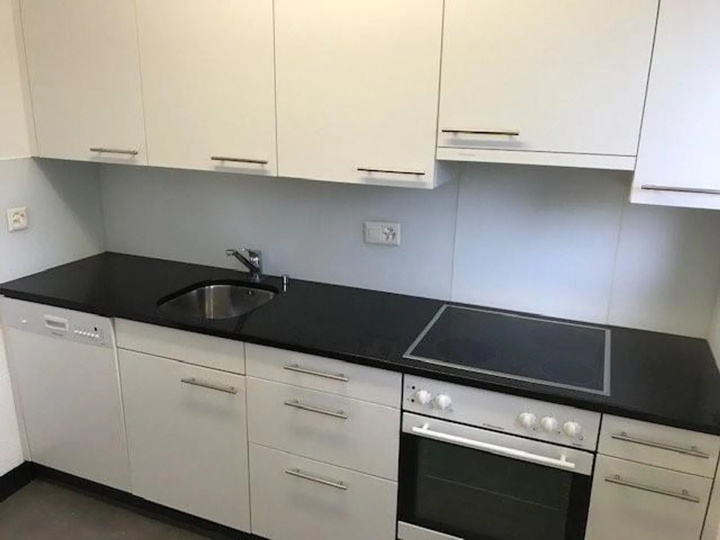 Appartamento di 4 stanze in mansarda - Foto 1 di 11