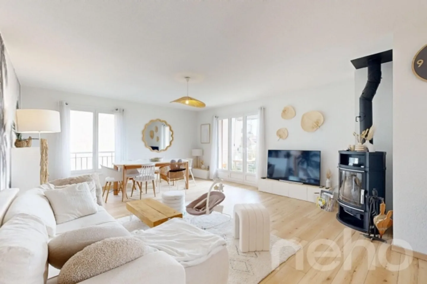Ambiente di vita eccezionale appartamento ristrutturato con vista lago! - Foto 1 di 12