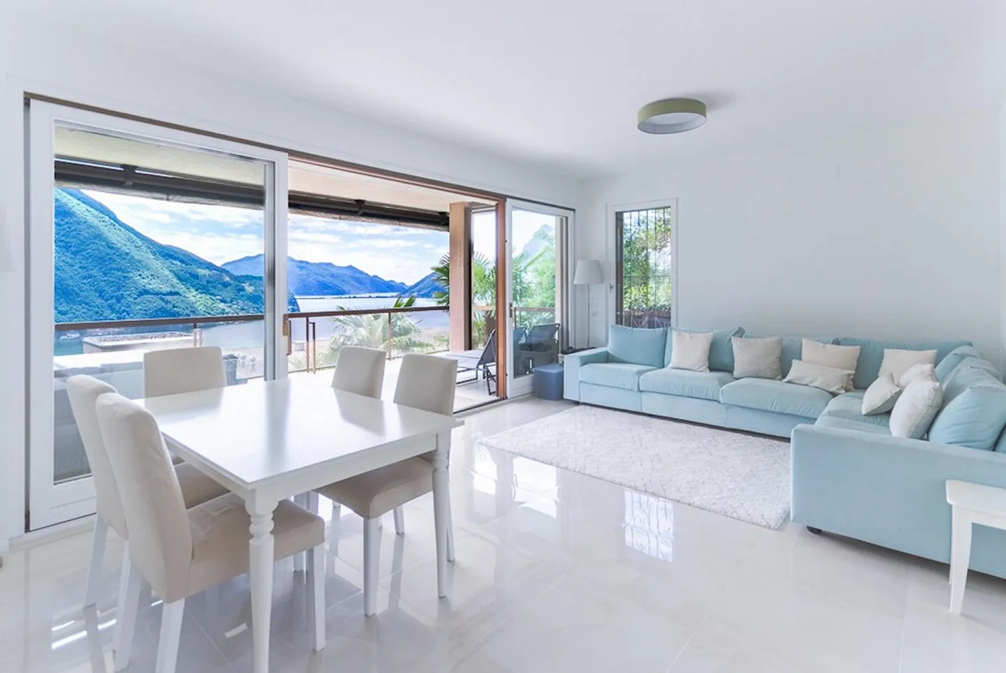 Appartamento Incantevole con Vista Lago - Foto 1 di 10