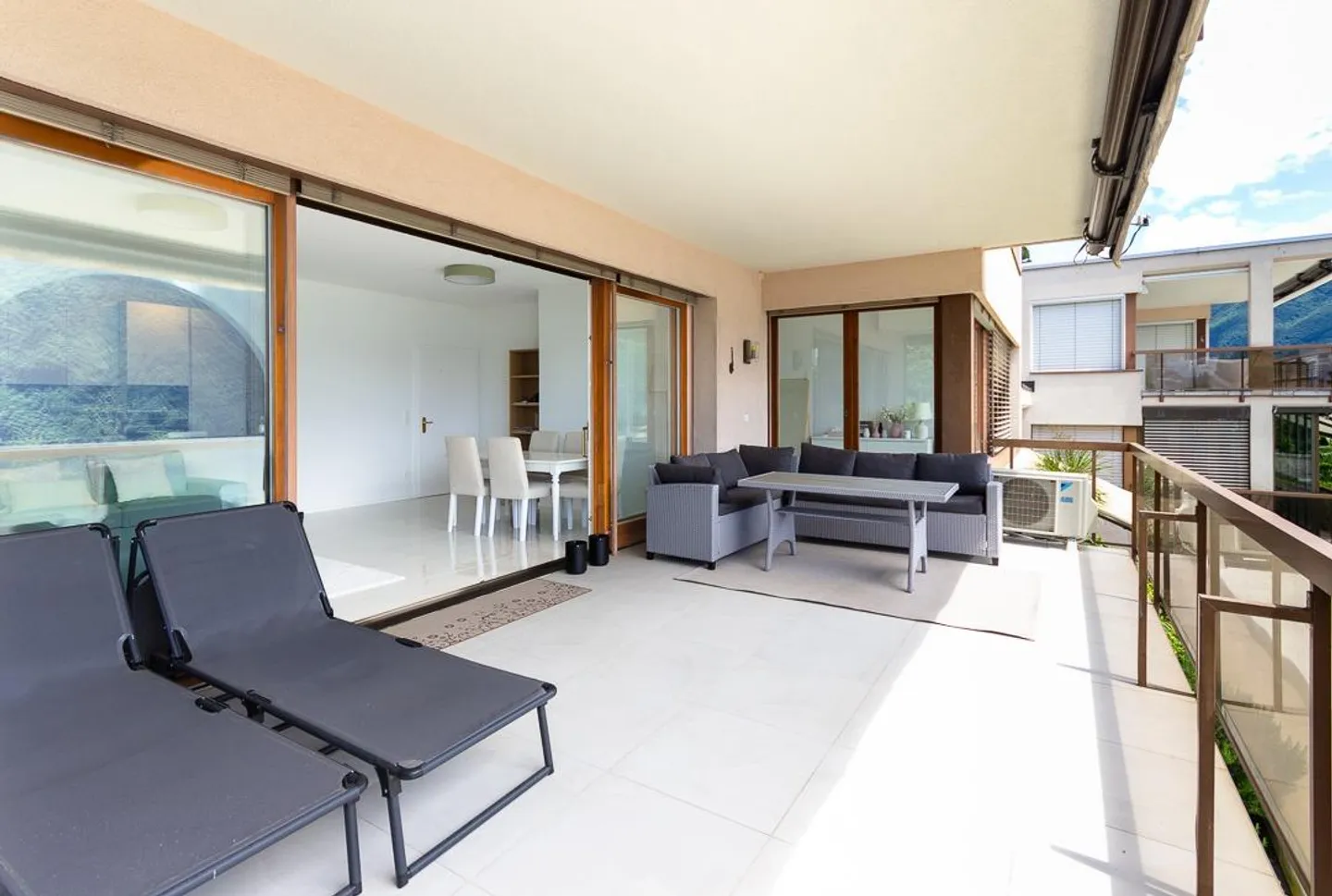 Appartamento Incantevole con Vista Lago - Foto 5 di 10