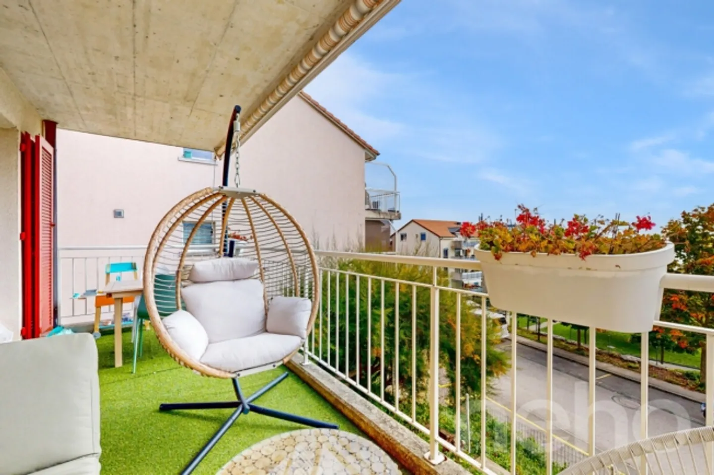 Ambiente di vita eccezionale appartamento ristrutturato con vista lago! - Foto 2 di 12