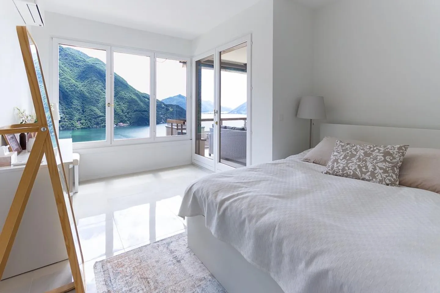 Appartamento Incantevole con Vista Lago - Foto 8 di 10