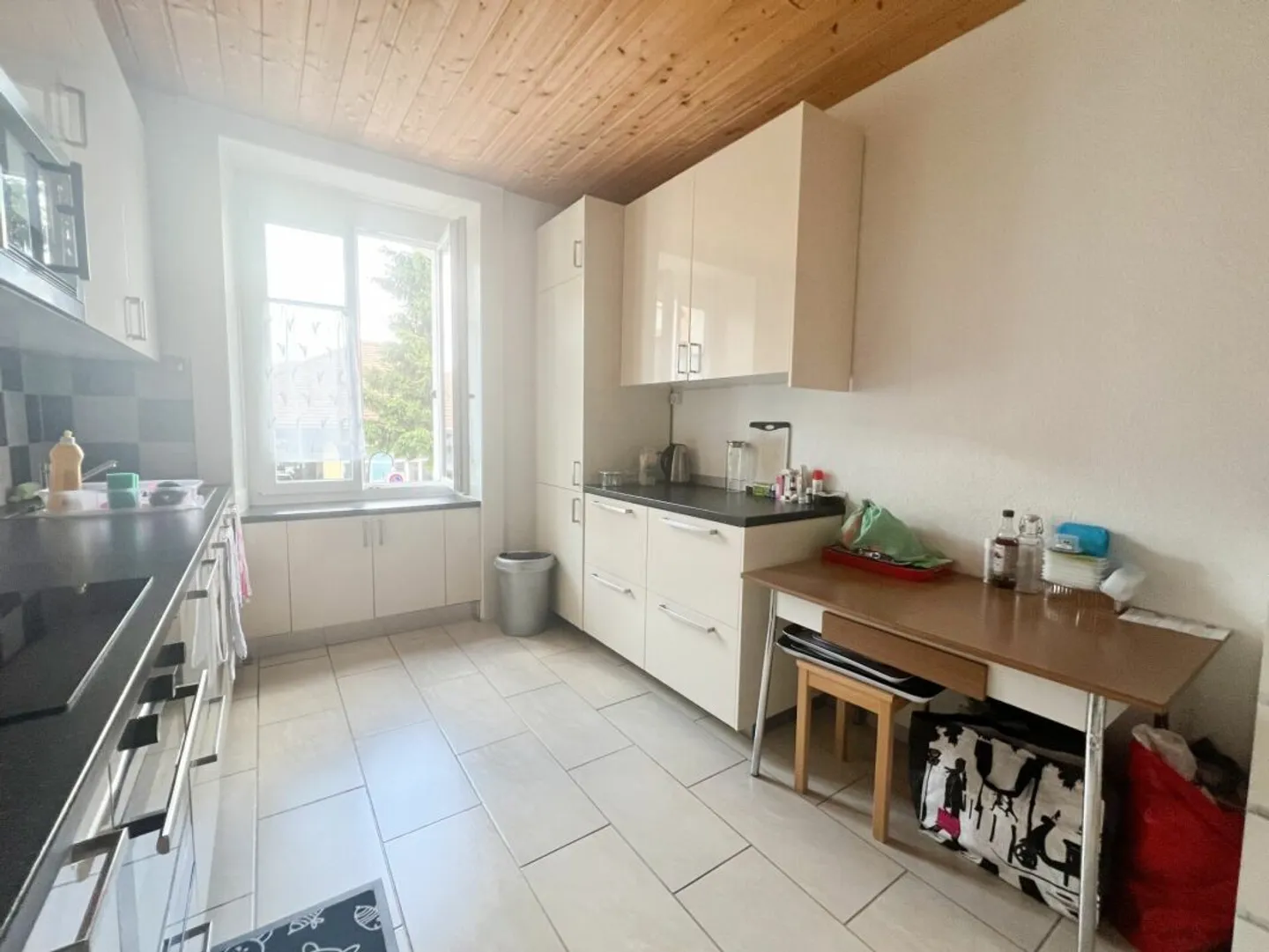 Appartamento di 4 stanze al piano superiore - Foto 2 di 7