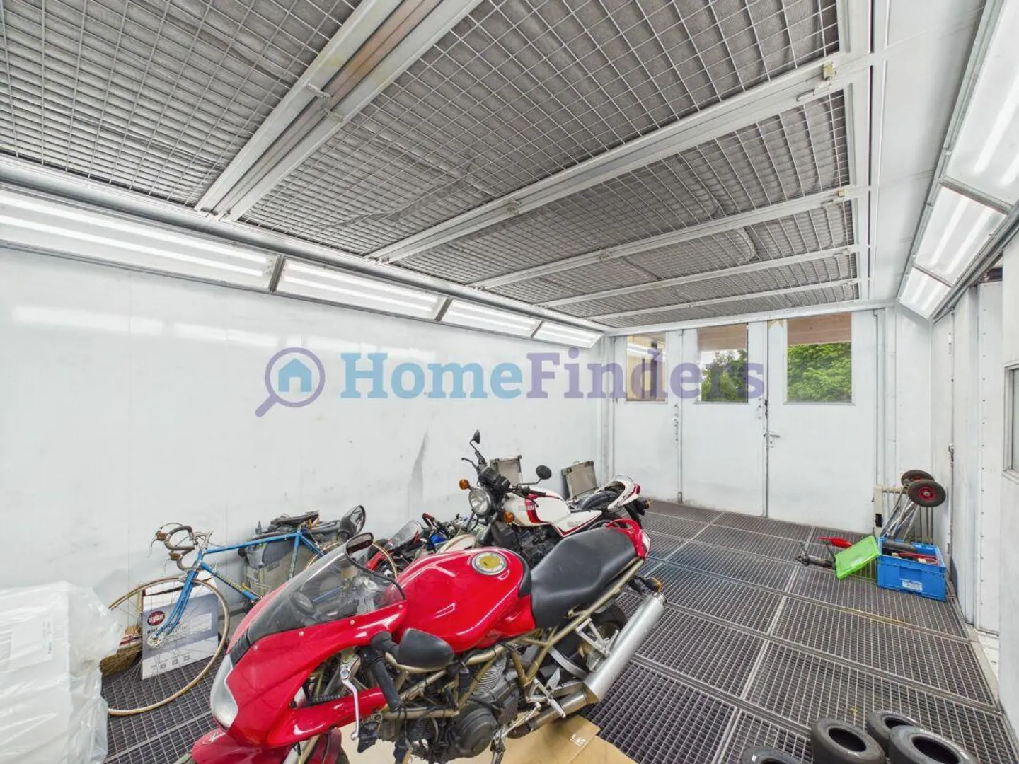 Vielseitige Immobilie mit Garage - Foto 8 von 11