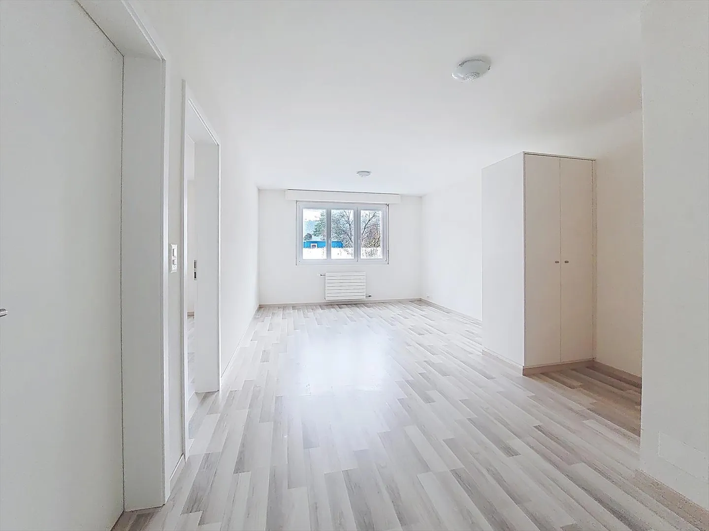 Sion, moderno appartamento di 3,5 stanze di 80 m2 con balcone sud e parcheggio - Foto 10 di 16