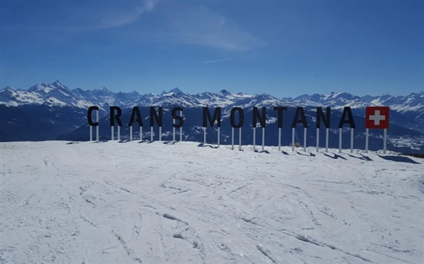 Charming and spacious chalet in Crans-Montana - Photo 2 of 2