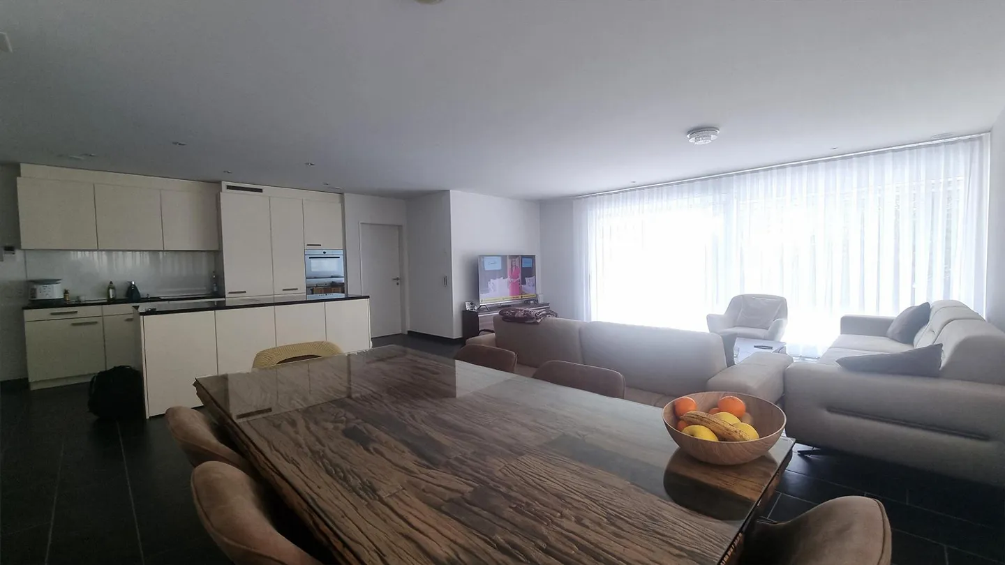 Modern apartment in a quiet and central location - Photo 3 of 10