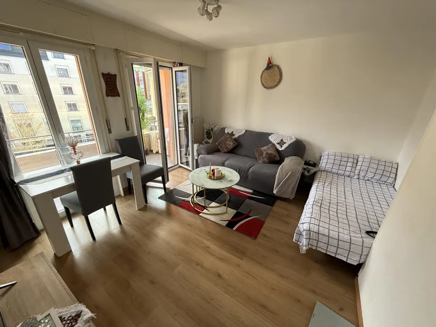Studio avec grand balcon au coeur de Monthey - Photo 2 sur 6