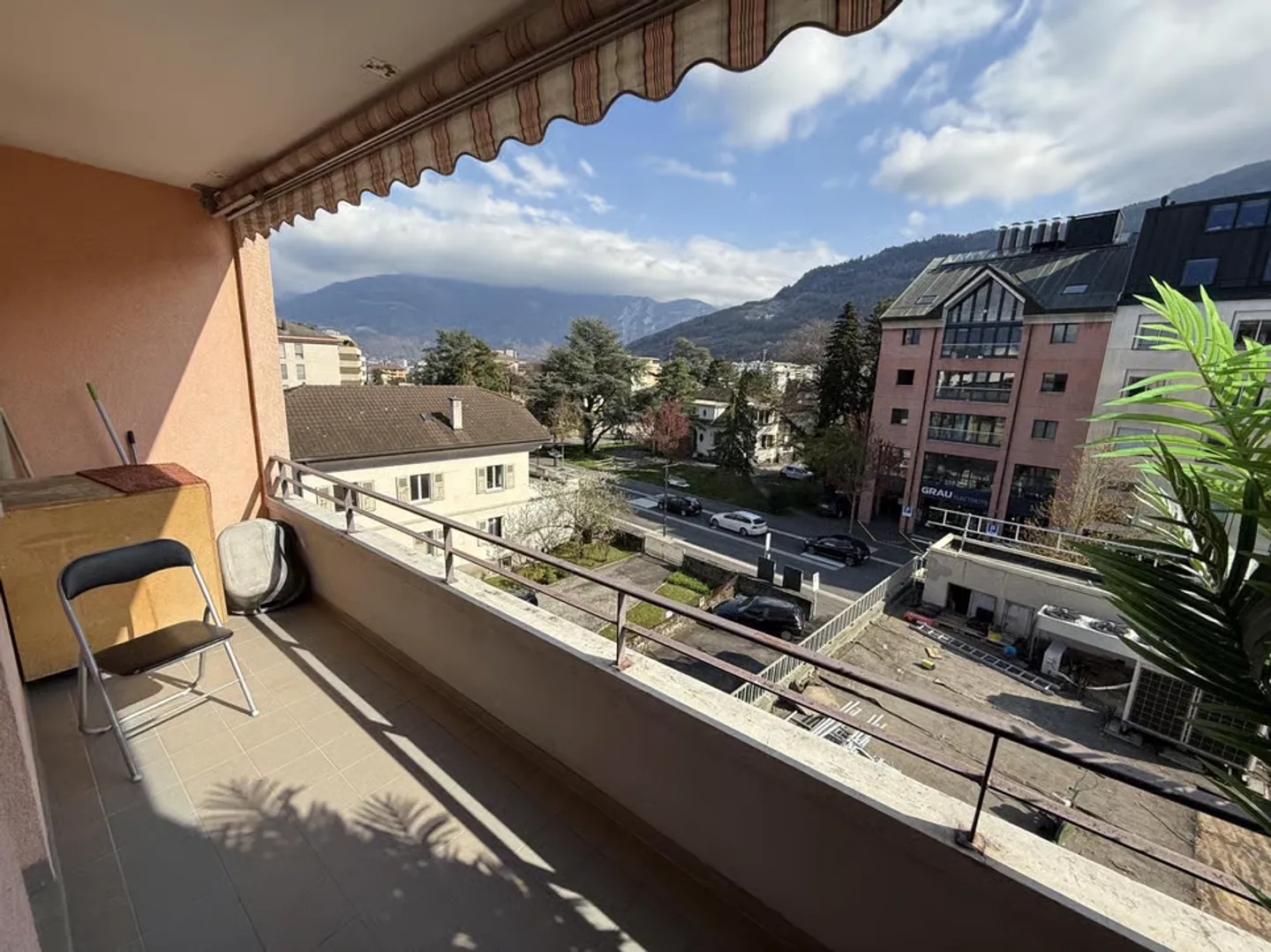 Studio avec grand balcon au coeur de Monthey - Photo 3 sur 6