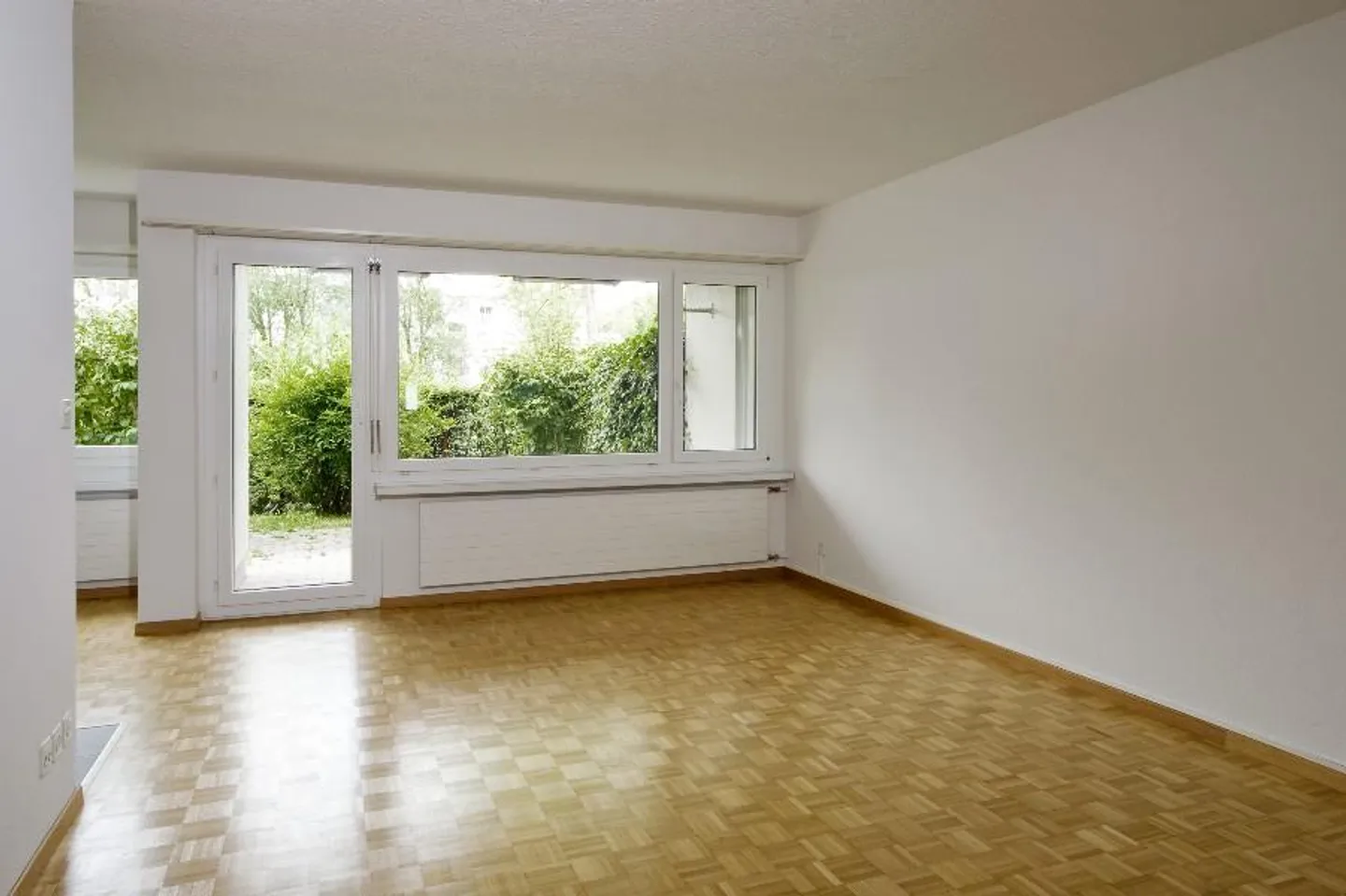 Quartier résidentiel calme en ville - LOCATION SANS DÉPÔT - Photo 3 sur 7