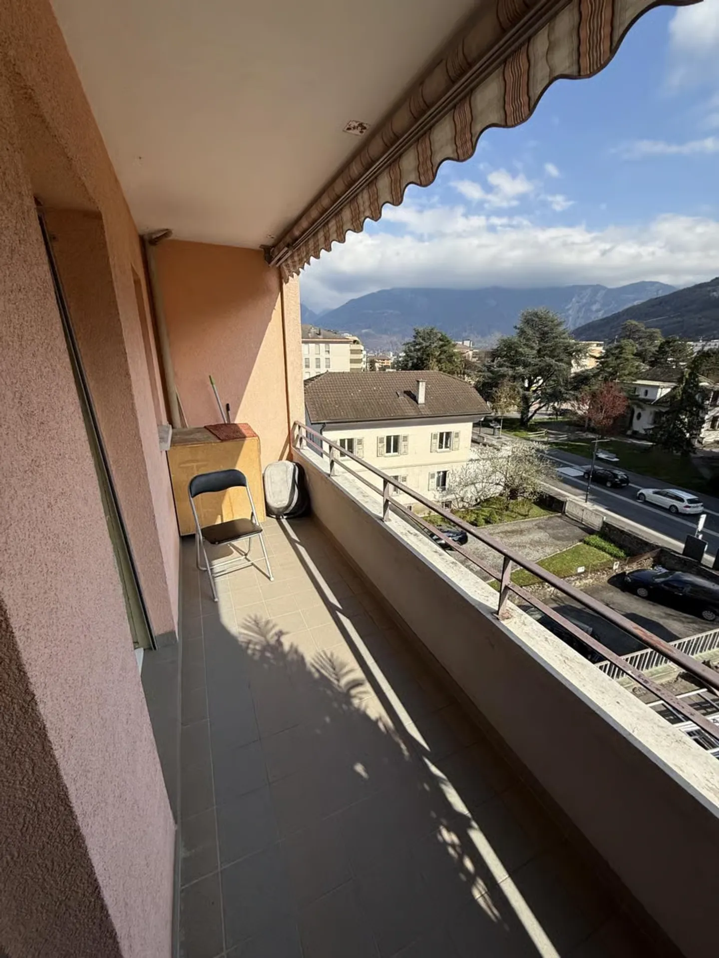 Studio avec grand balcon au coeur de Monthey - Photo 4 sur 6