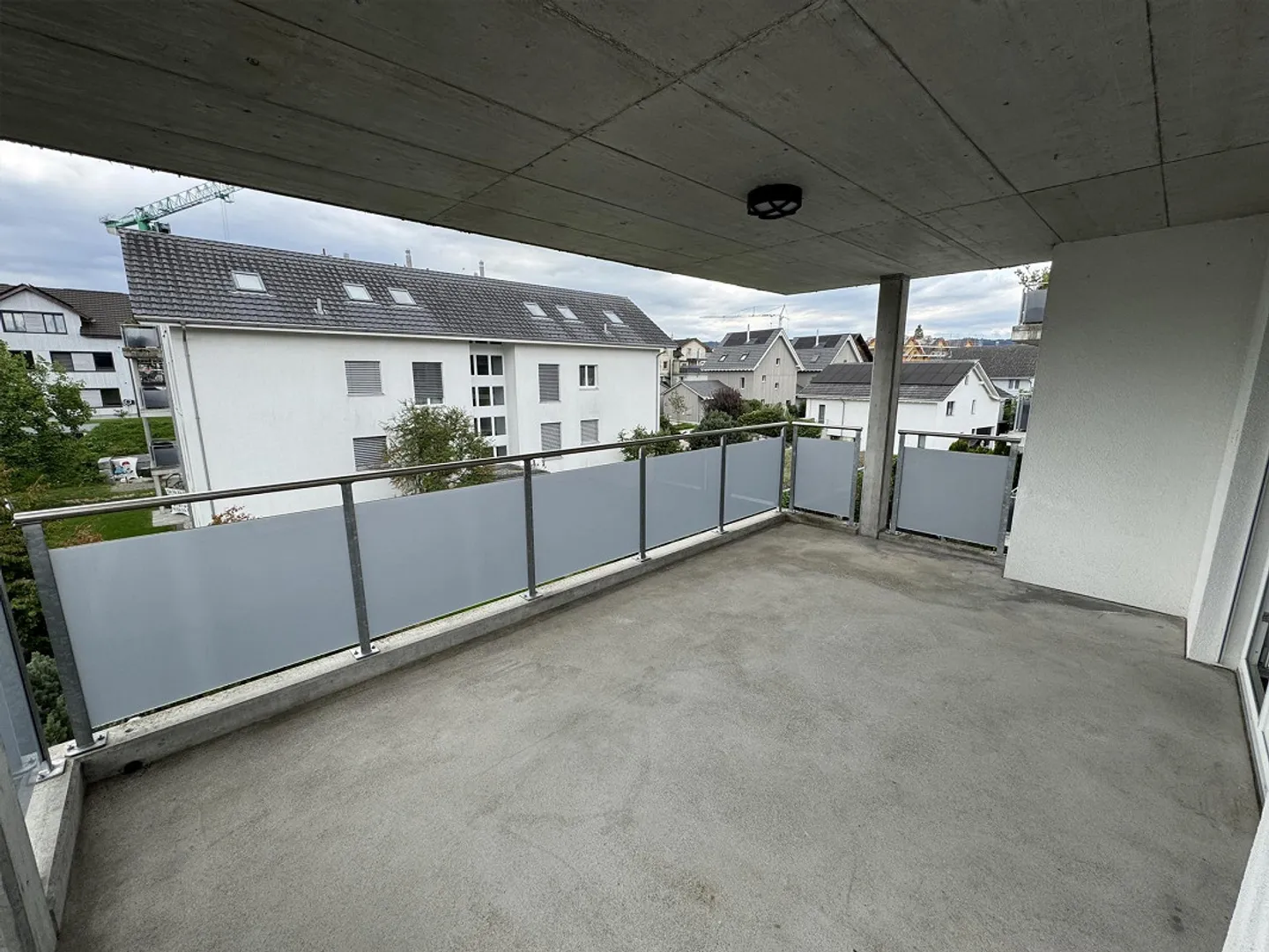 Appartement pratique de 4,5 pièces - Photo 3 sur 10