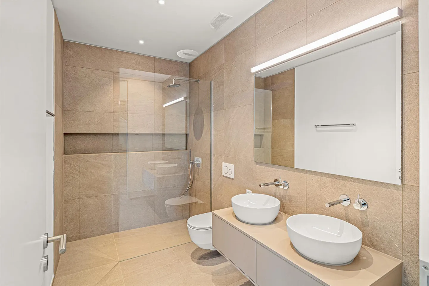 Luxuswohnung in Aesch - Foto 3 von 9