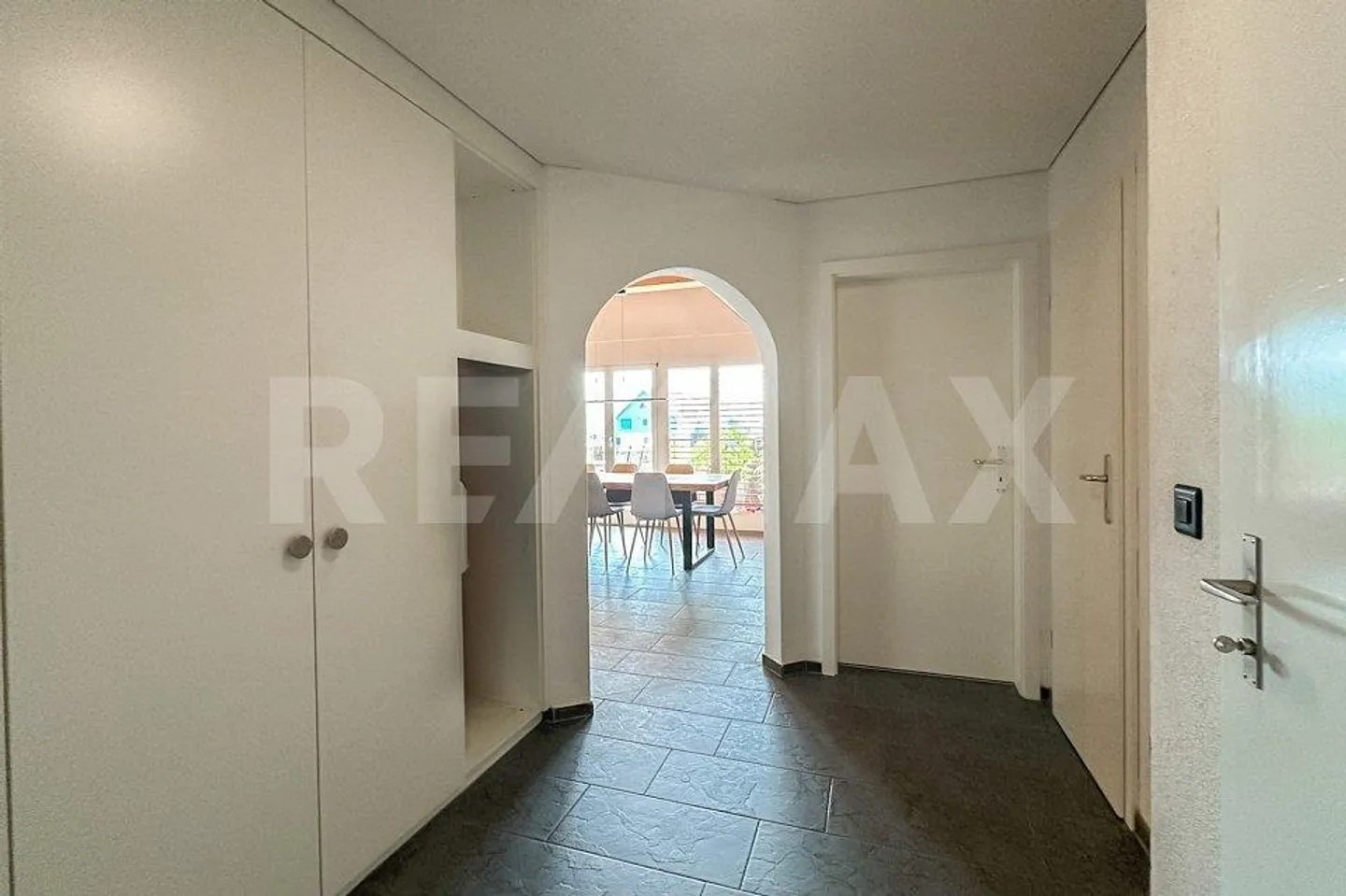 Ampio appartamento attico di 5½ locali con galleria - Foto 2 di 13