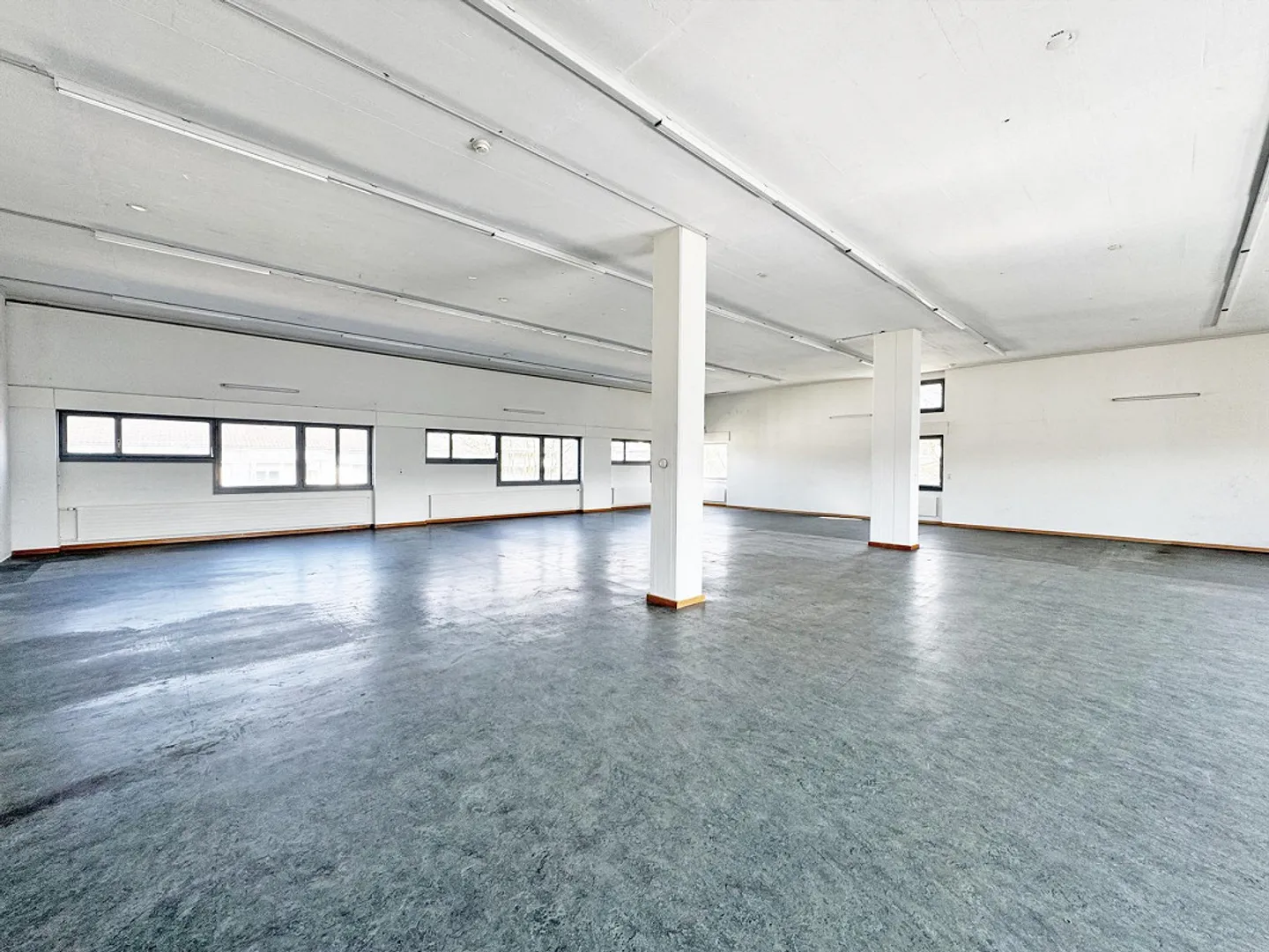 Espaces de stockage et commerciaux individuels - Photo 2 sur 10