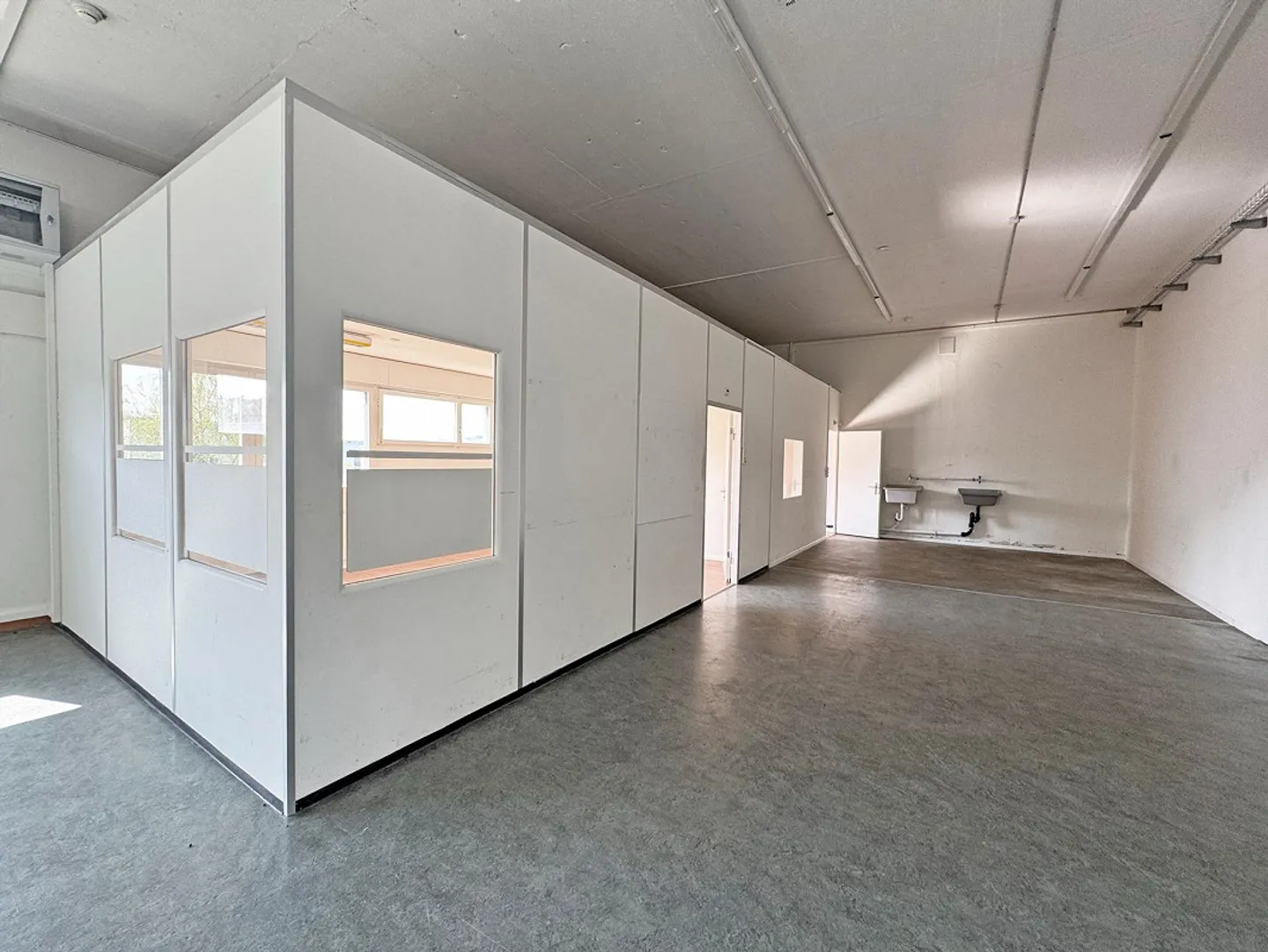 Espaces de stockage et commerciaux individuels - Photo 3 sur 10