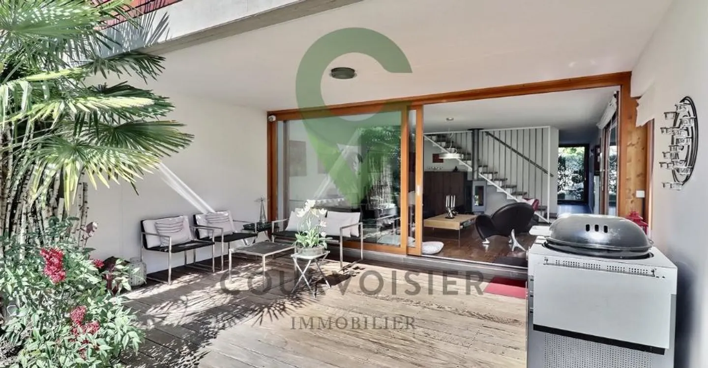Stunning house with beautiful garden and jacuzzi, located near Gland - Photo 6 of 13