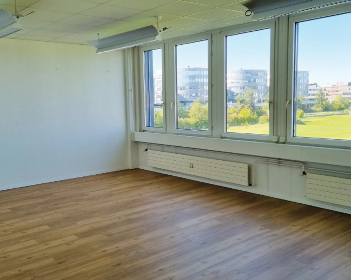 «Grosszügige Bürofläche - sofort bezugsbereit» - Foto 3 von 6