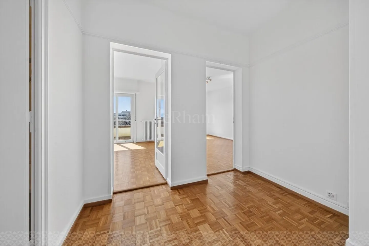 Bright apartment a stone's throw from Valency Park in Lausanne - Photo 2 of 7