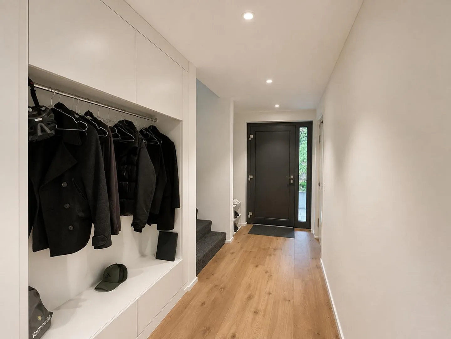 Exclusive penthouse apartment with breathtaking views - Photo 5 of 15