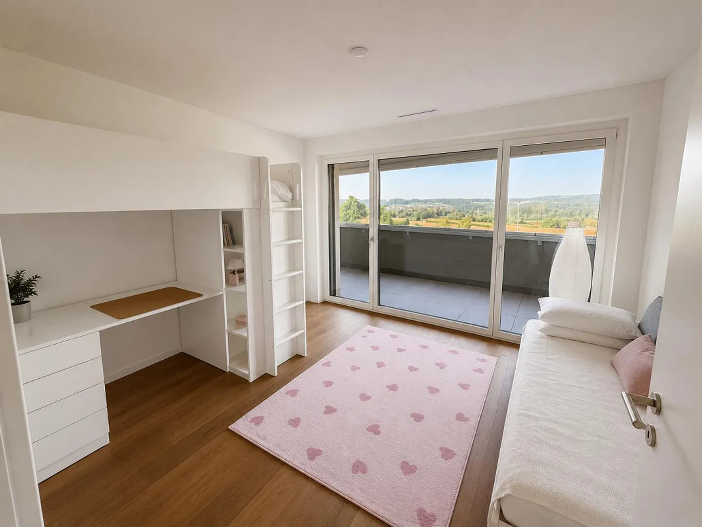 Exclusive penthouse apartment with breathtaking views - Photo 7 of 15