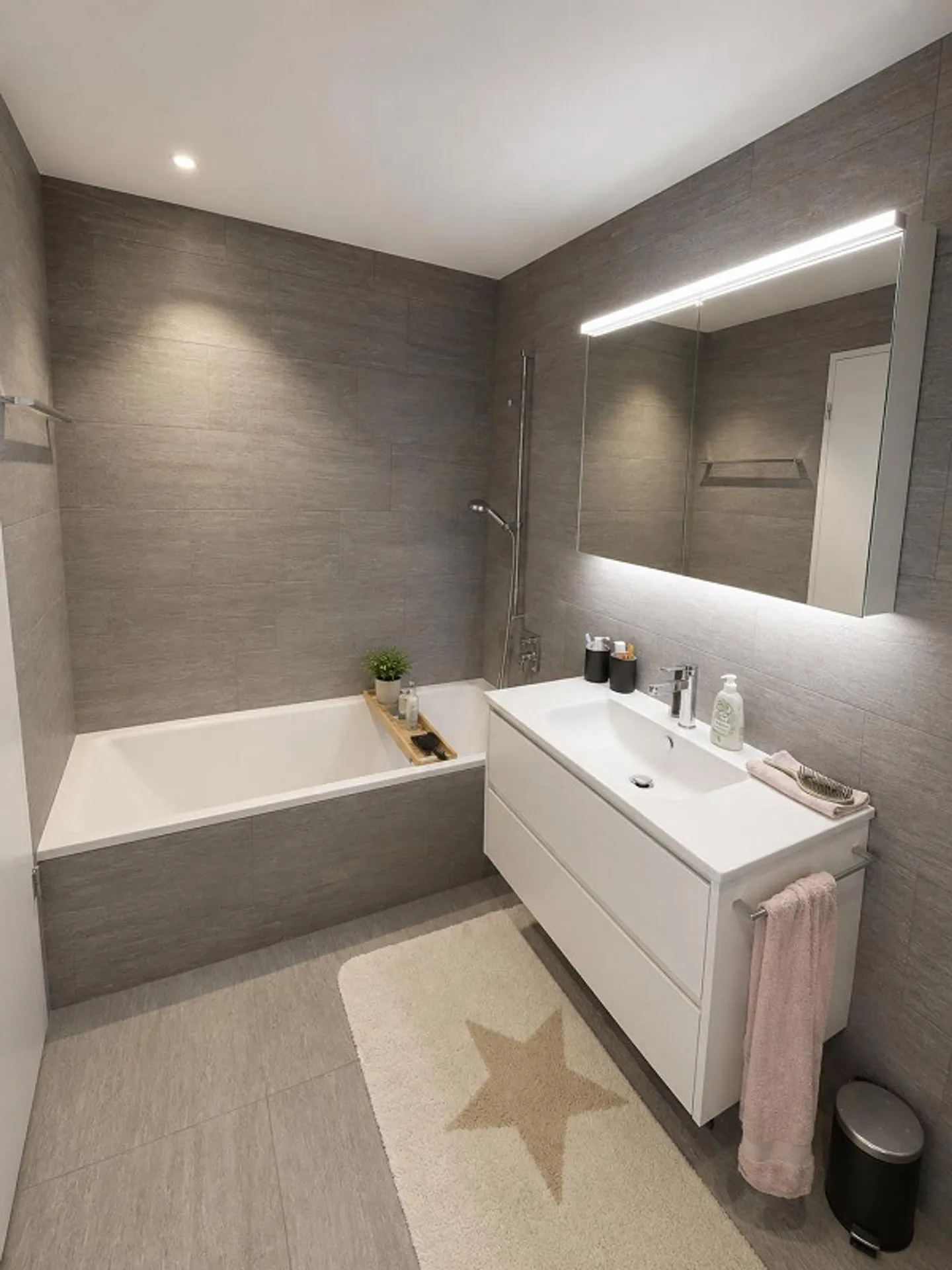 Exclusive penthouse apartment with breathtaking views - Photo 10 of 15